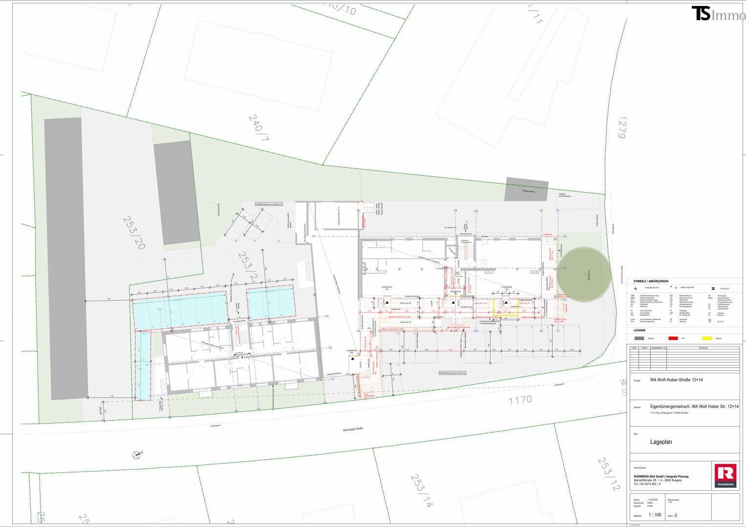 Lageplan des Grundstücks mit Gebäudegrundrissen, Parkplätzen und Außenanlagen.