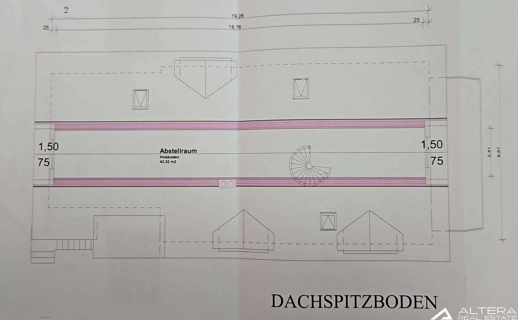 Grundriss des Dachspitzbodens mit Abstellraum und Wendeltreppe.