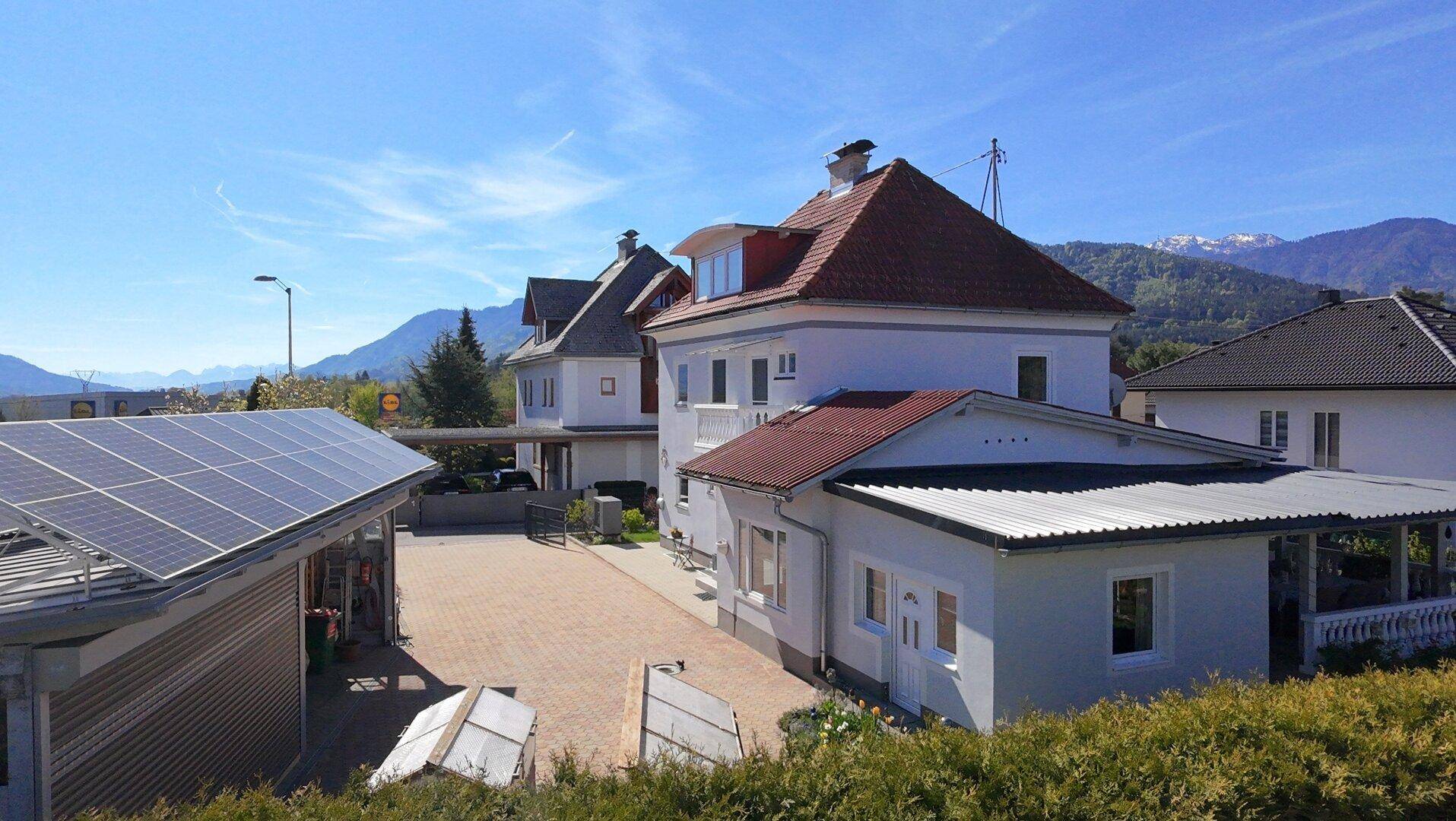 Charmantes Einfamilienhaus mit Wintergarten, Einliegerwohnung und großzügigem Raumangebot – pohled 2
