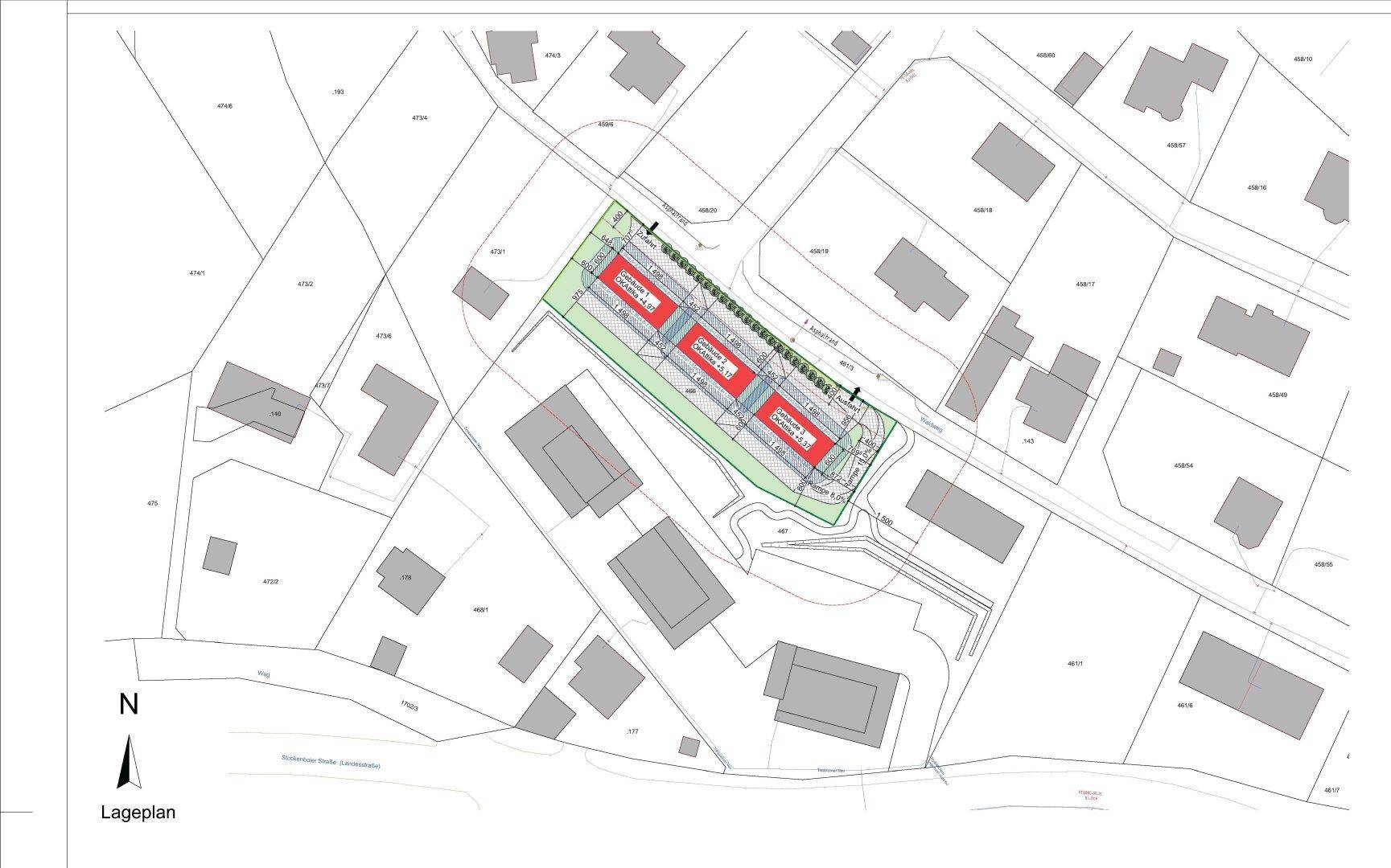 Der Lageplan zeigt die Position der Garagenanlage innerhalb des umliegenden Grundstücks und der Nachbarschaft.