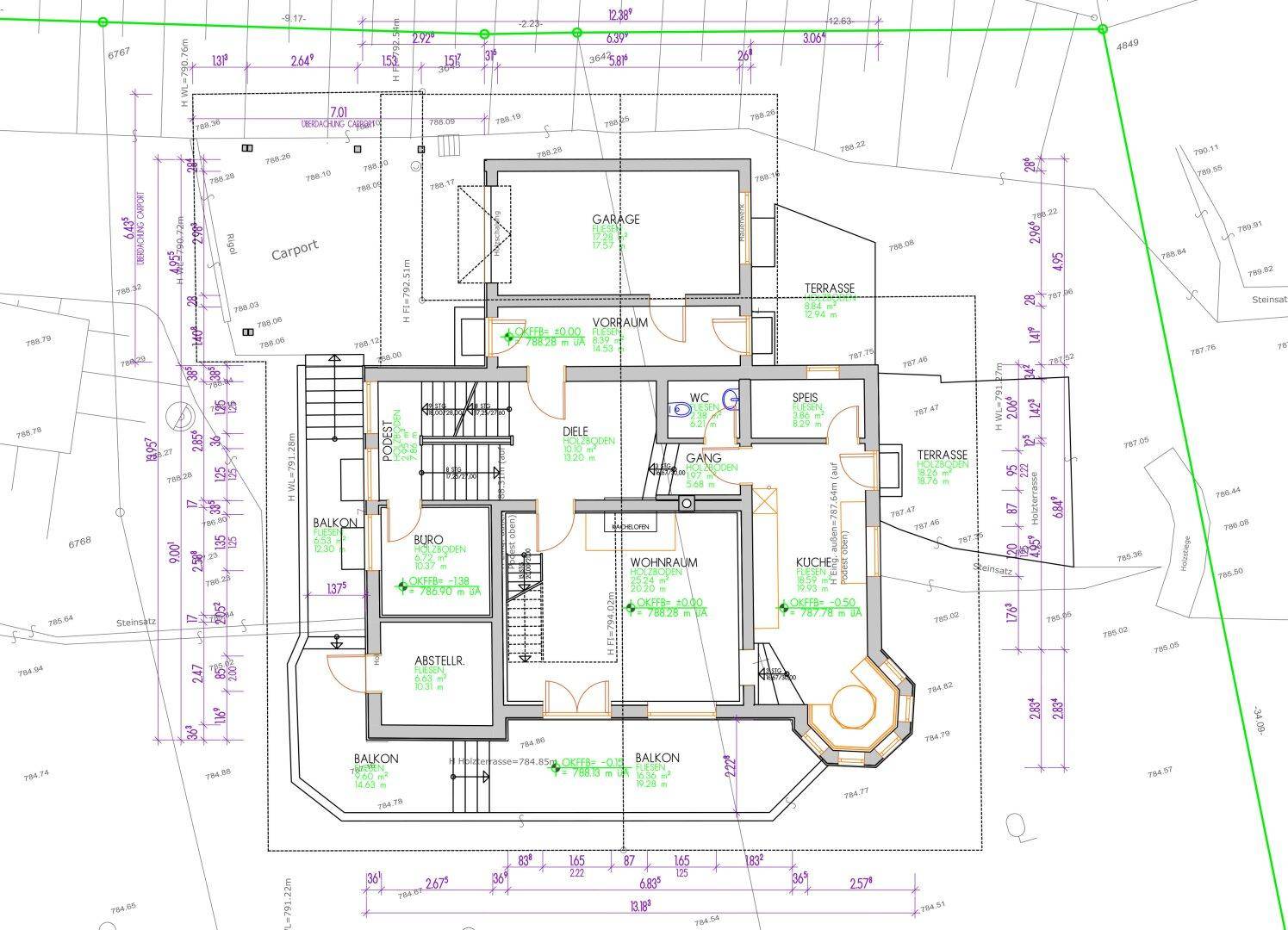 Grundriss des Erdgeschosses mit Wohnzimmer, Küche, Büro, Balkonen und Garage.