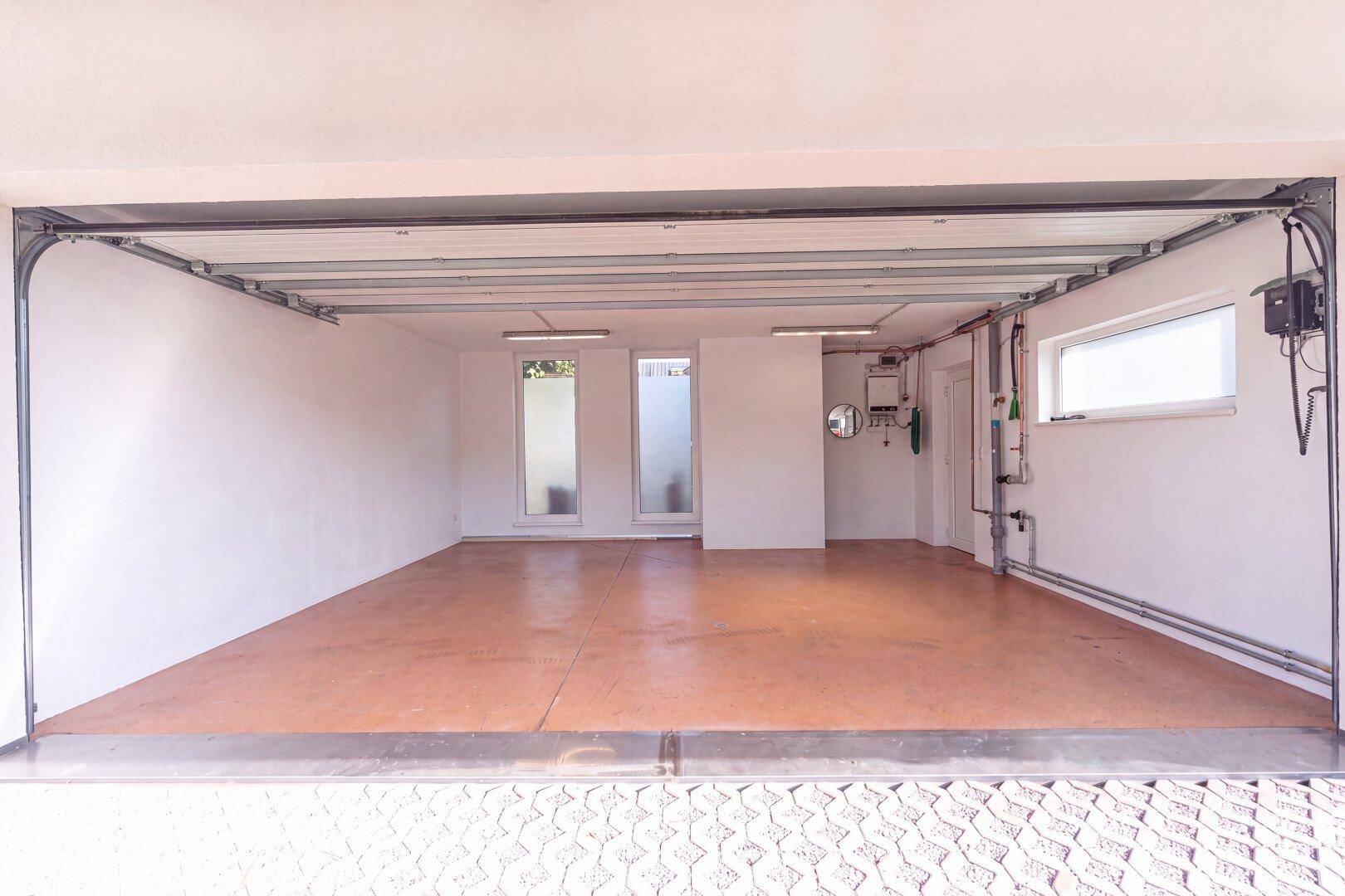 Garage 1