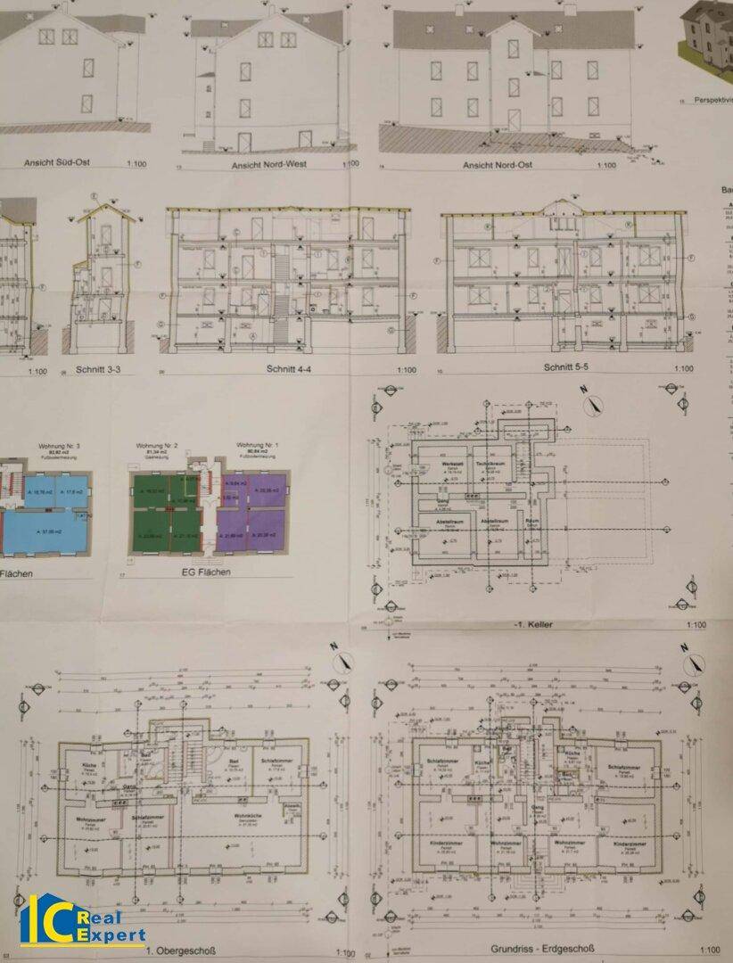 Detaillierter Bauplan mit verschiedenen Ansichten und Grundrissen der Etagen des Gebäudes.