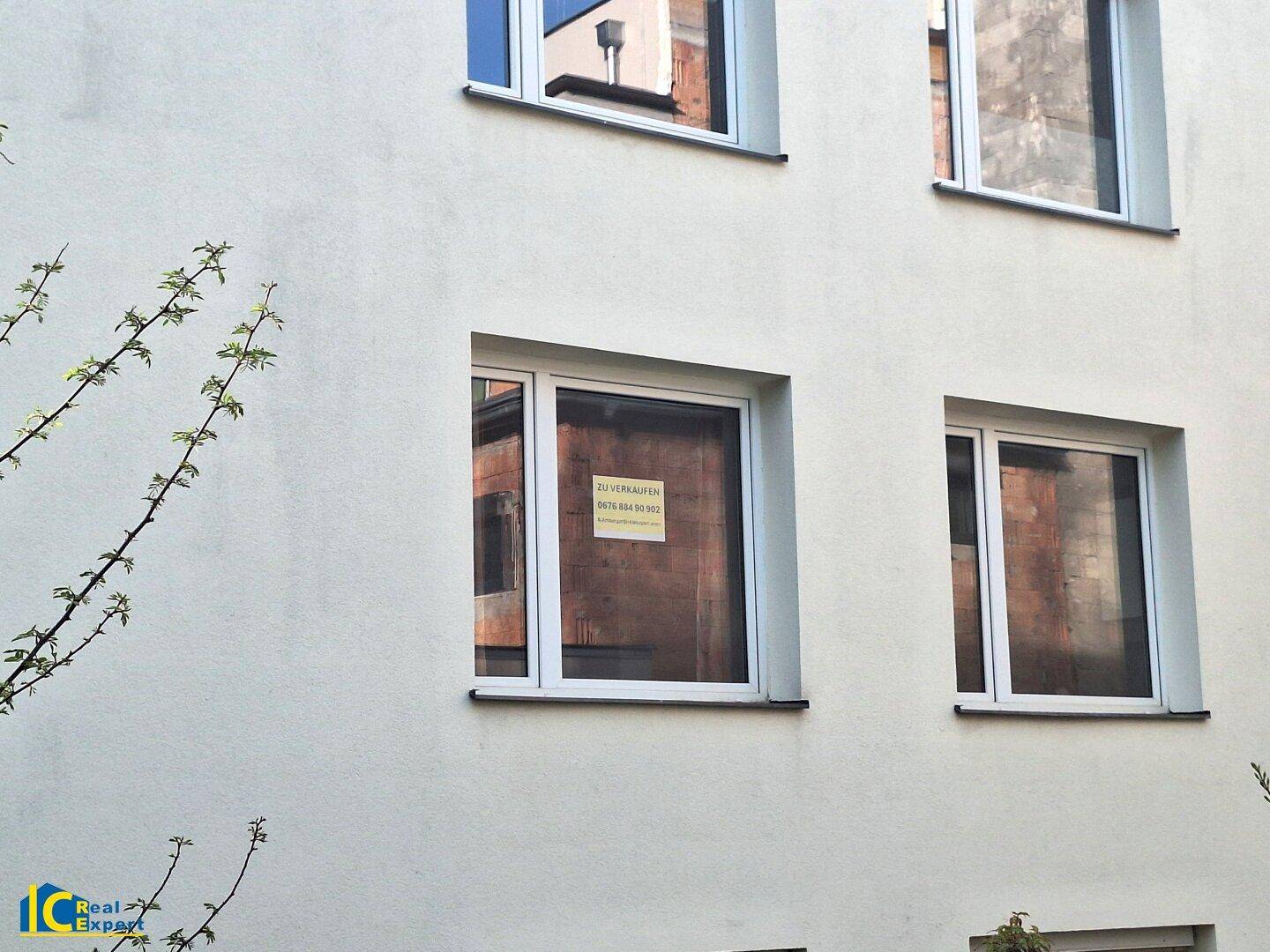 großzügige Fensterflächen