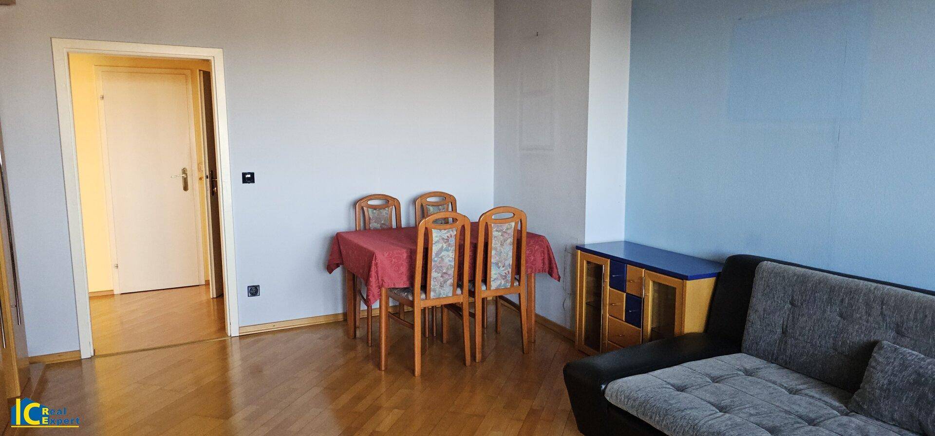 Essplatz im Wohnzimmer