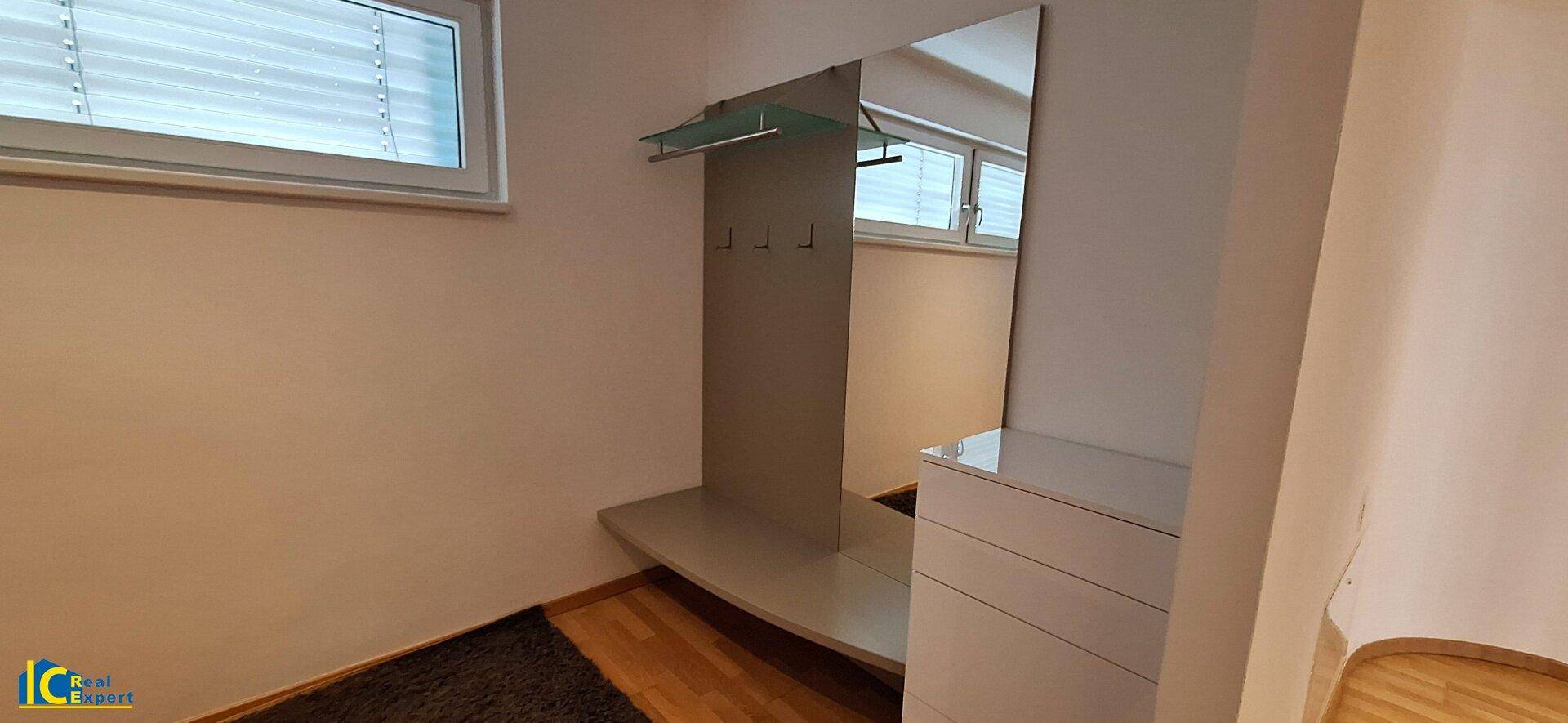 Garderobe bereits vorhanden