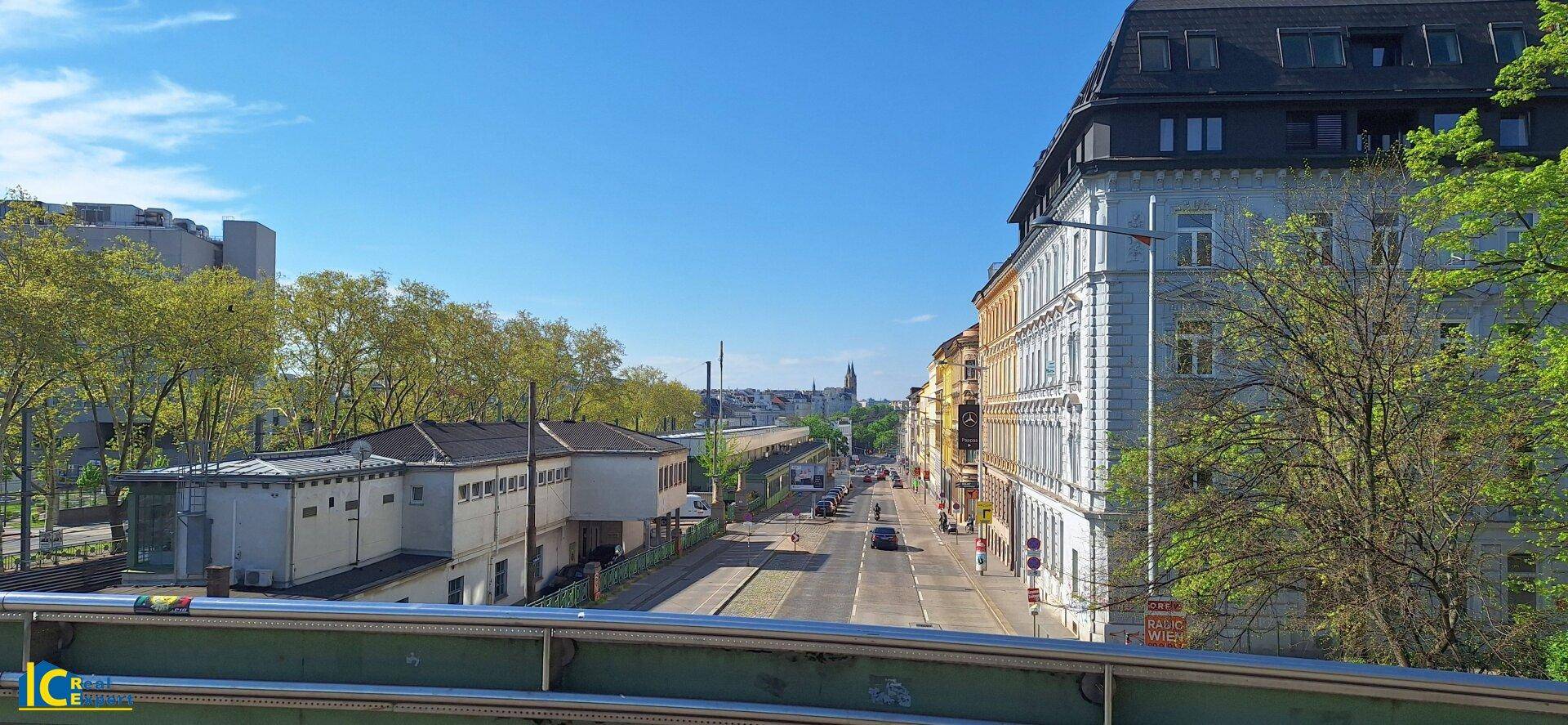 Ausblick Fußgängersteg zur U&