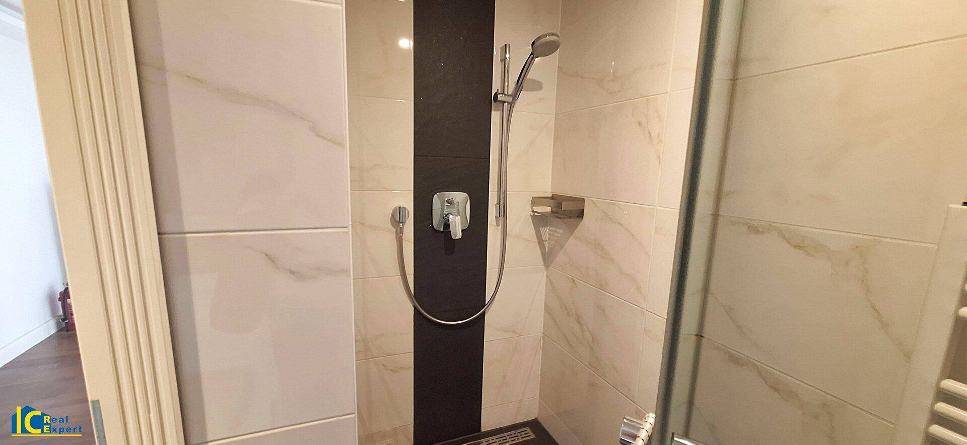 Badezimmer 2