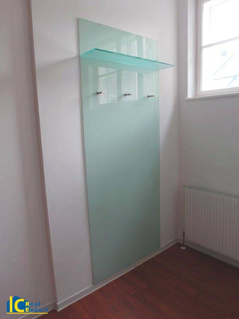 Vorraum mit Garderobe