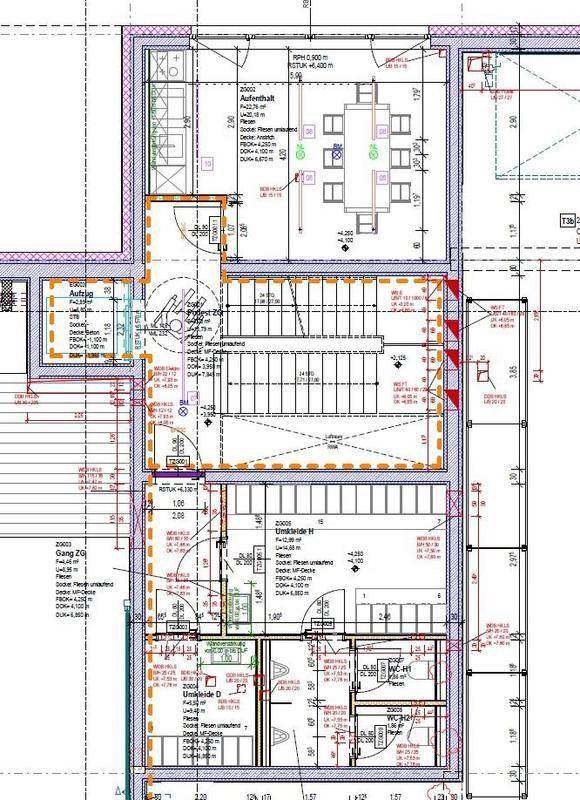 Grundriss einer oberen Etage mit Büroräumen, Sanitäranlagen und Treppenhaus.