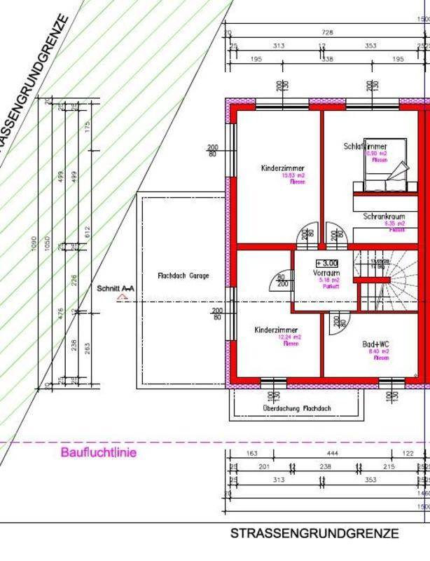 Grundriss des Obergeschosses mit Schlafzimmern, Kinderzimmern und einem Badezimmer.