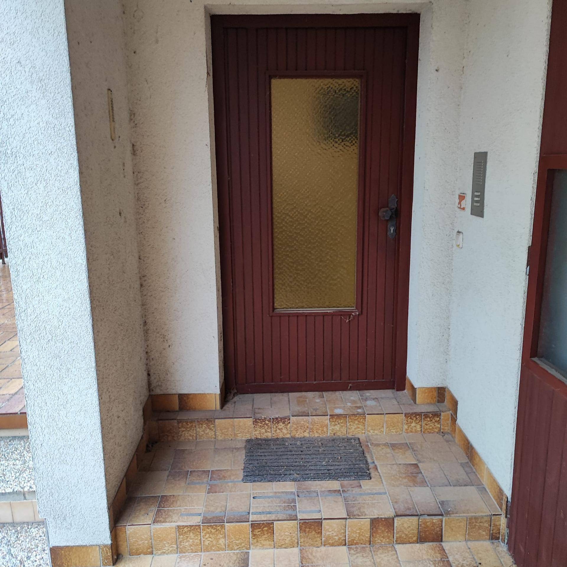 Sanierungsbedürftiges Einfamilienhaus in Tulln sucht Eigentümer mit Blick fürs Große Ganze - Ansicht 2