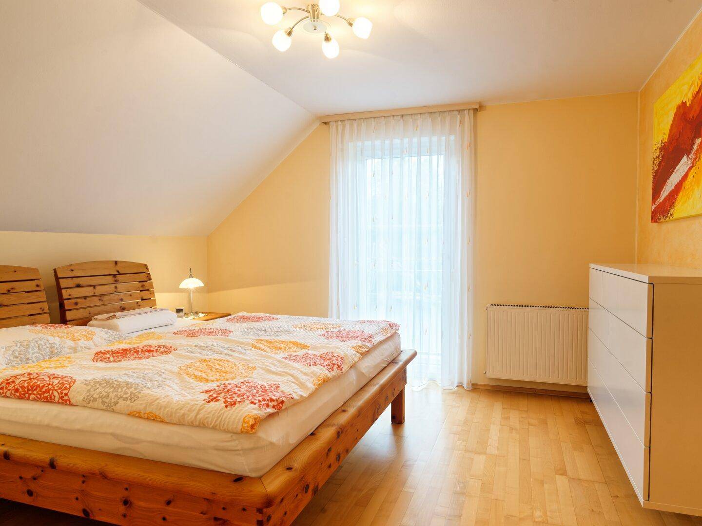 Schlafzimmer 1 OG