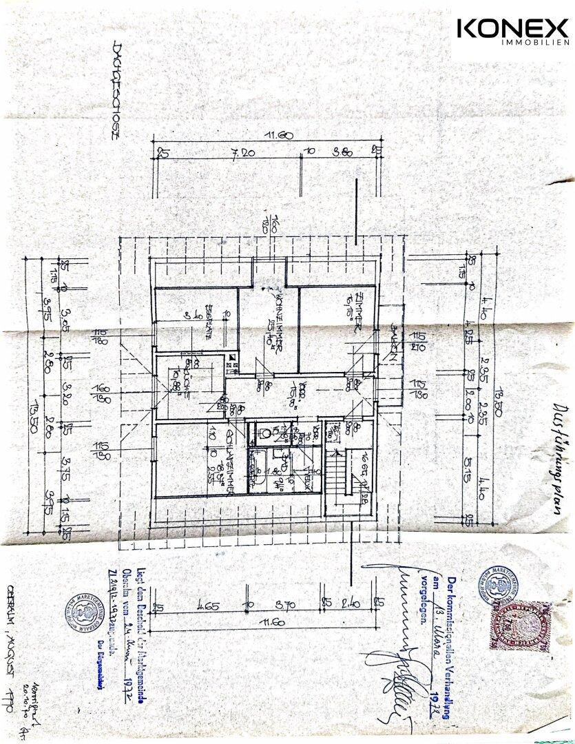 Grundriss des Dachgeschosses mit zusätzlichen Wohnräumen und Schrägen.