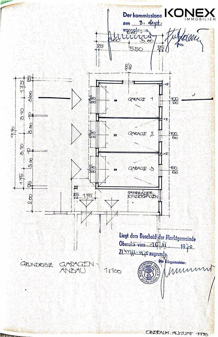 Grundriss des Garagenanbaus mit drei Stellplätzen und Fahrradraum.