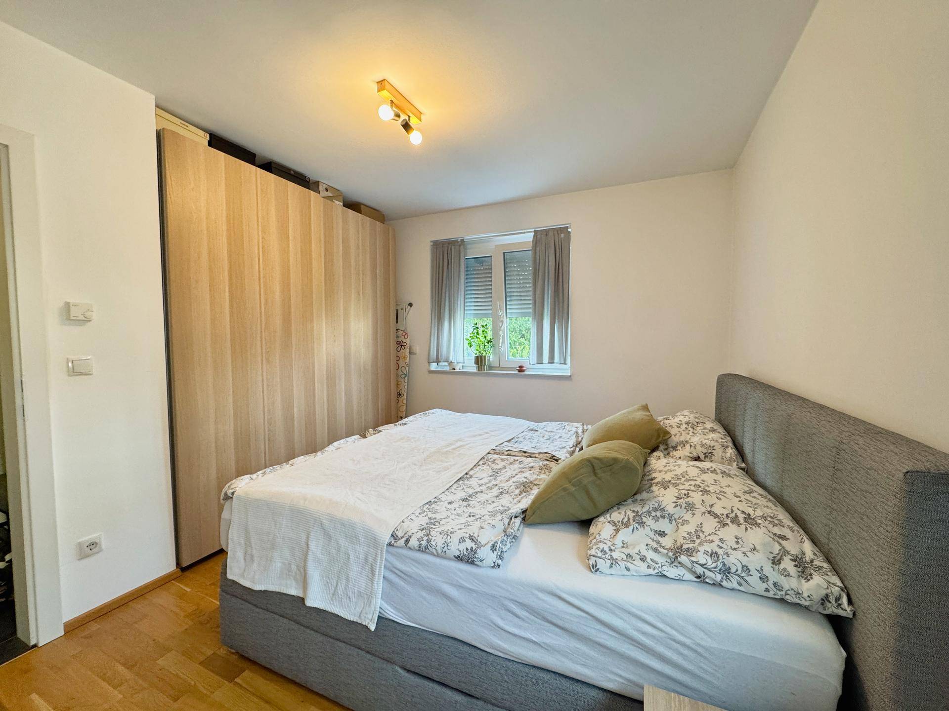 TOP Pärchenwohnung: 2-Zimmer Wohnung mit großer Terrasse mit Gartenzugang | ruhige Lage | Parkplatz - Ansicht 3