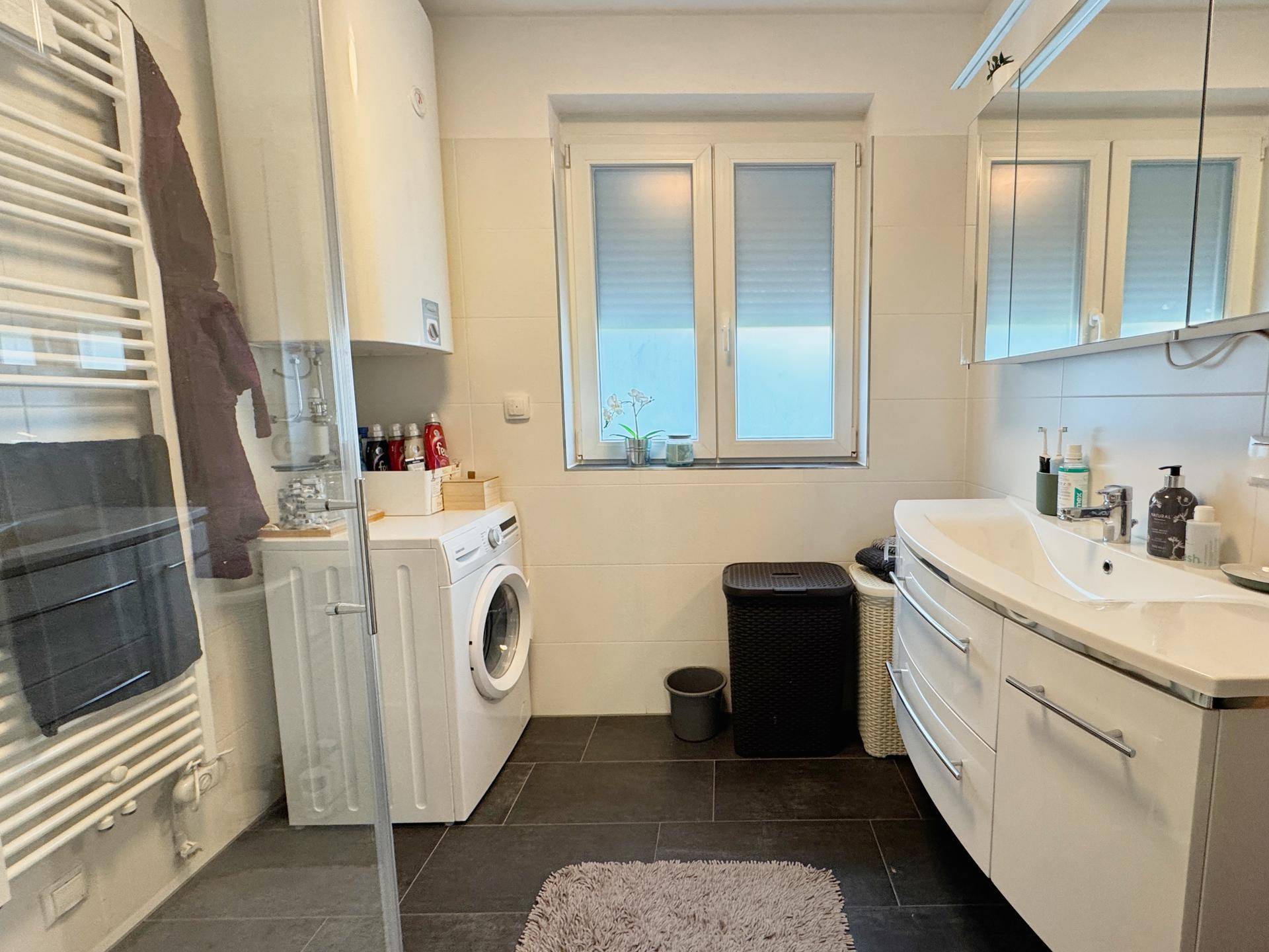 TOP Pärchenwohnung: 2-Zimmer Wohnung mit großer Terrasse mit Gartenzugang | ruhige Lage | Parkplatz - Ansicht 4