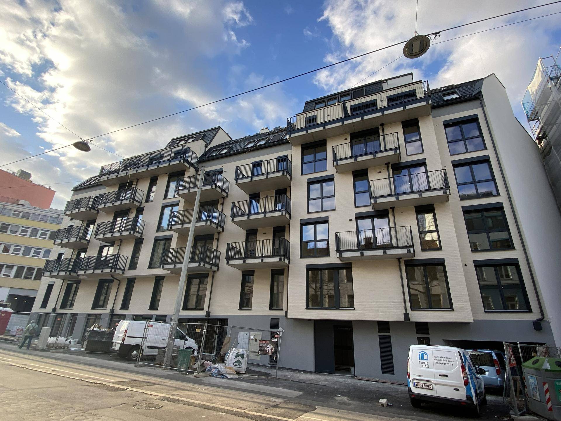 2-Zimmer-Neubauwohnung mit Balkon &amp; Klimaanlage in Toplage OPTIONAL Stellplatz inkl. Wallbox in der Garage - Ansicht 4