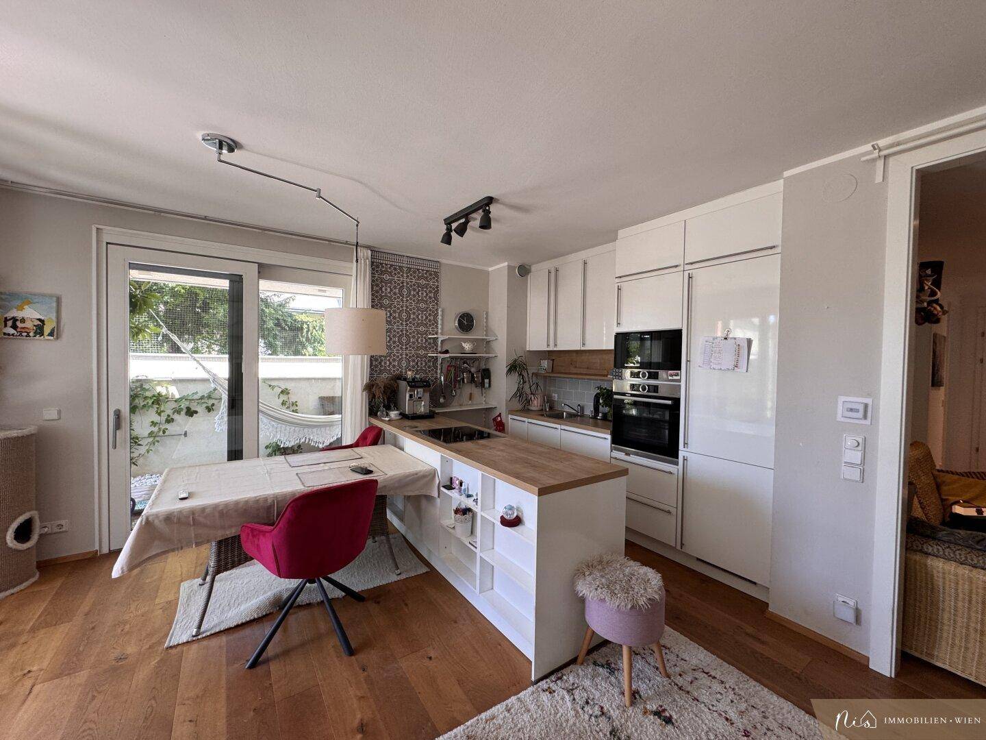 Garten-/Familienwohnung am Mühlwasser - 3 Zimmer - Tiefgaragenstellplatz - Einbauküche - 64 m² Außenfläche - Widok 4