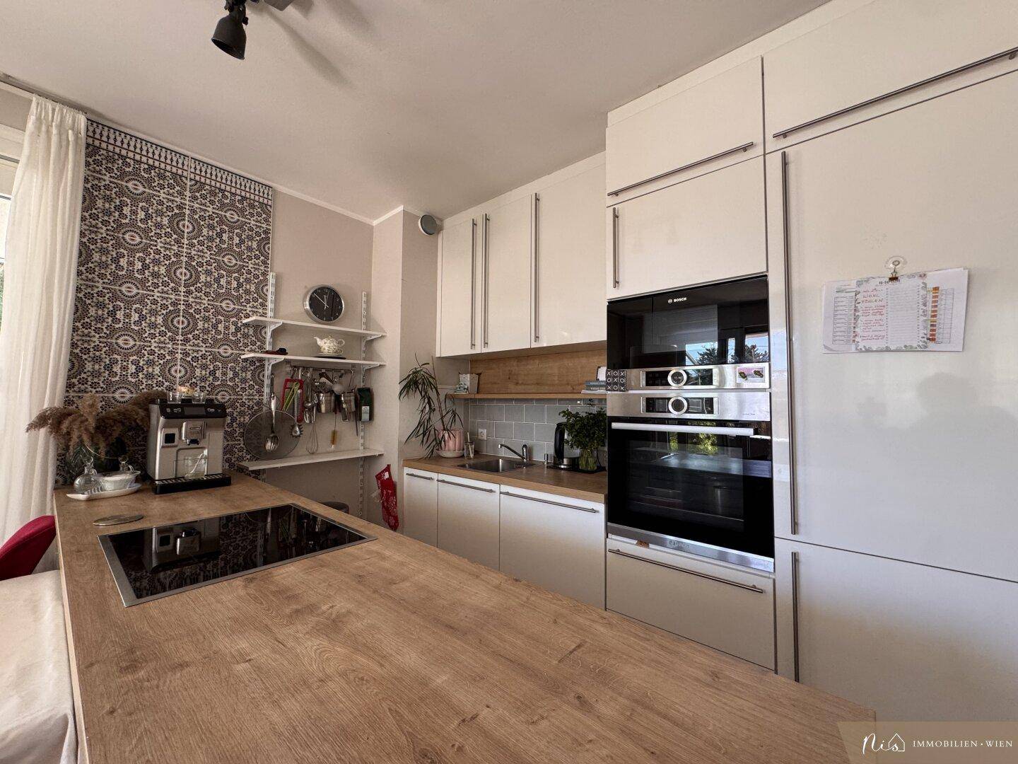 Garten-/Familienwohnung am Mühlwasser - 3 Zimmer - Tiefgaragenstellplatz - Einbauküche - 64 m² Außenfläche - Widok 3