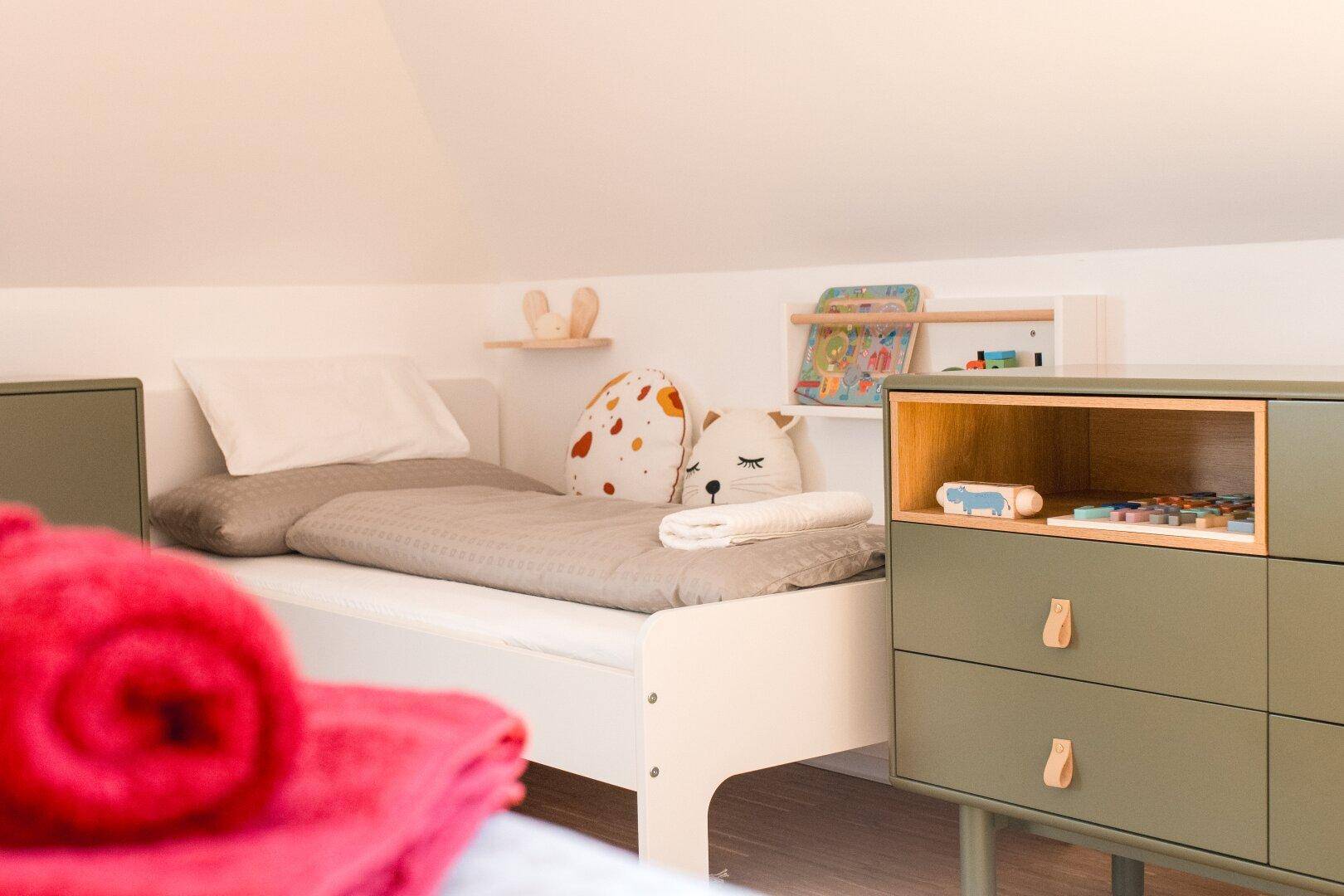 Im Herzen der Grazer Altstadt: Traumhaft schöne Dachgeschoßwohnung mit Klimaanlage in bester Innenstadtlage: 3 Zimmer, 89m², Terrasseneinschnitte sind genehmigt und geplant! - Ansicht 4