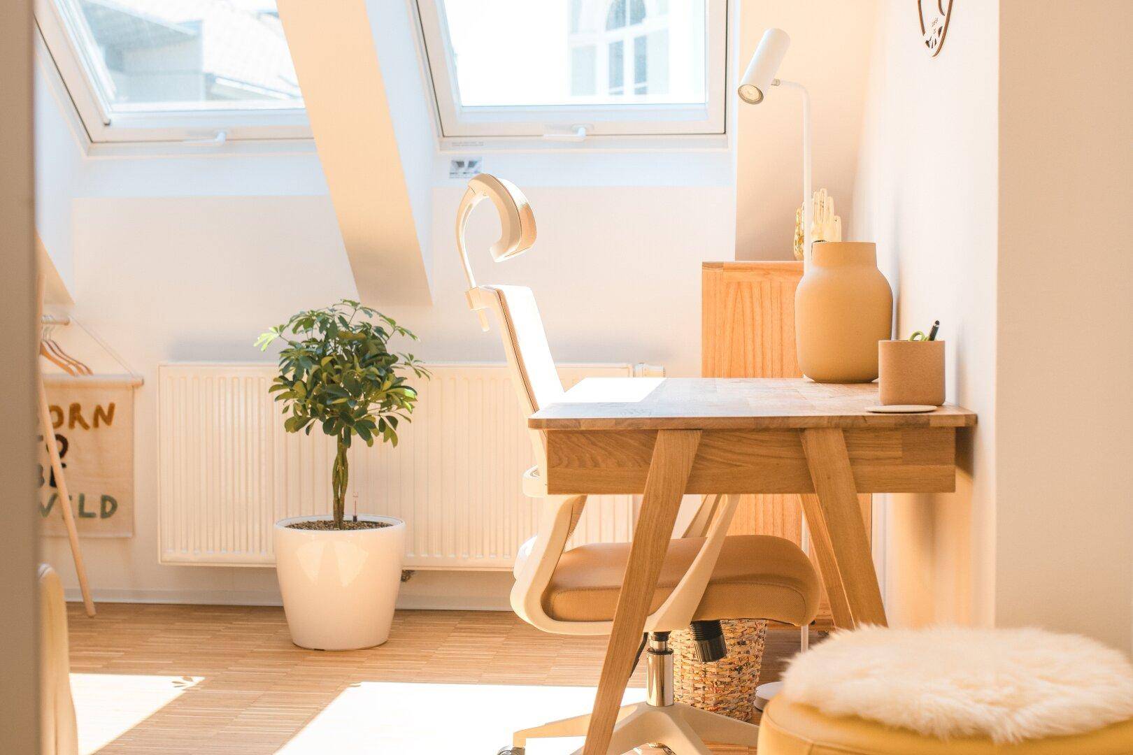 Im Herzen der Grazer Altstadt: Traumhaft schöne Dachgeschoßwohnung mit Klimaanlage in bester Innenstadtlage: 3 Zimmer, 89m², Terrasseneinschnitte sind genehmigt und geplant! - Ansicht 5
