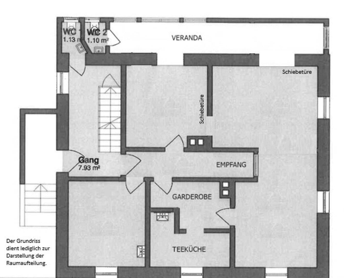 Grundrissplan zeigt die Raumaufteilung mit Empfang, Teeküche und Veranda.