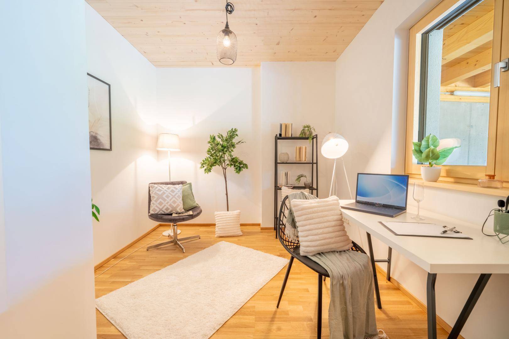 Büro Erdgeschoß