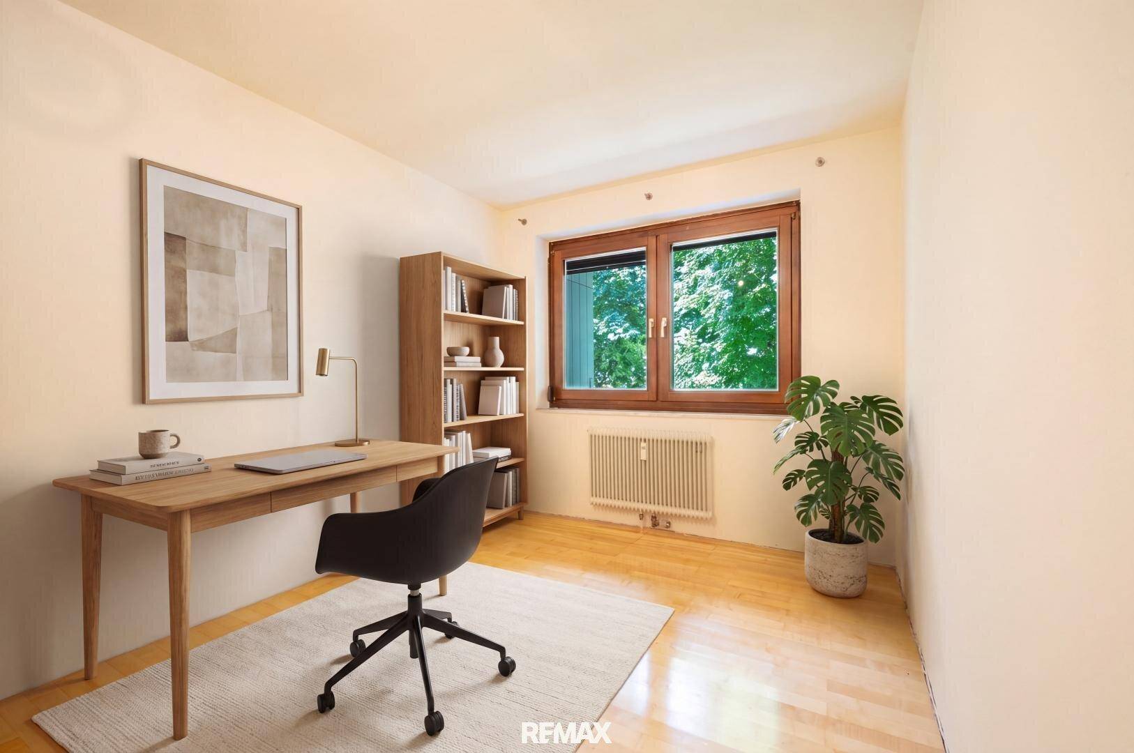 Virtuell eingerichtetes Arbeitszimmer mit Parkettboden und Fenster mit Blick ins Grüne.