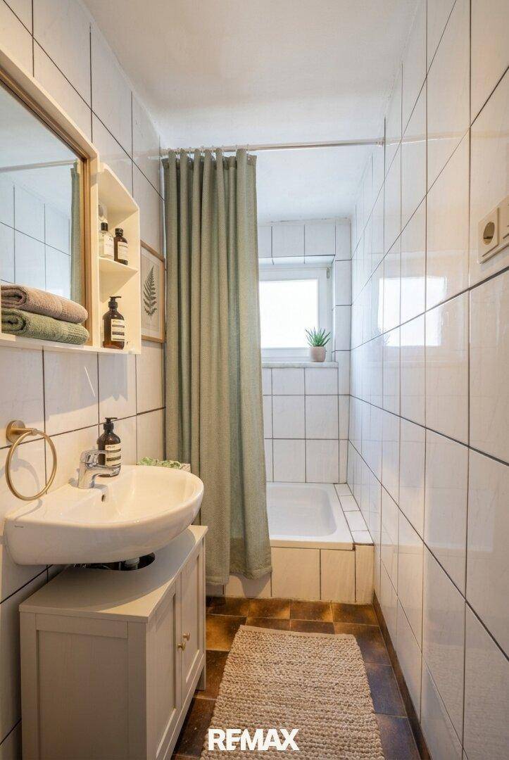 Altbestand Badezimmer EG