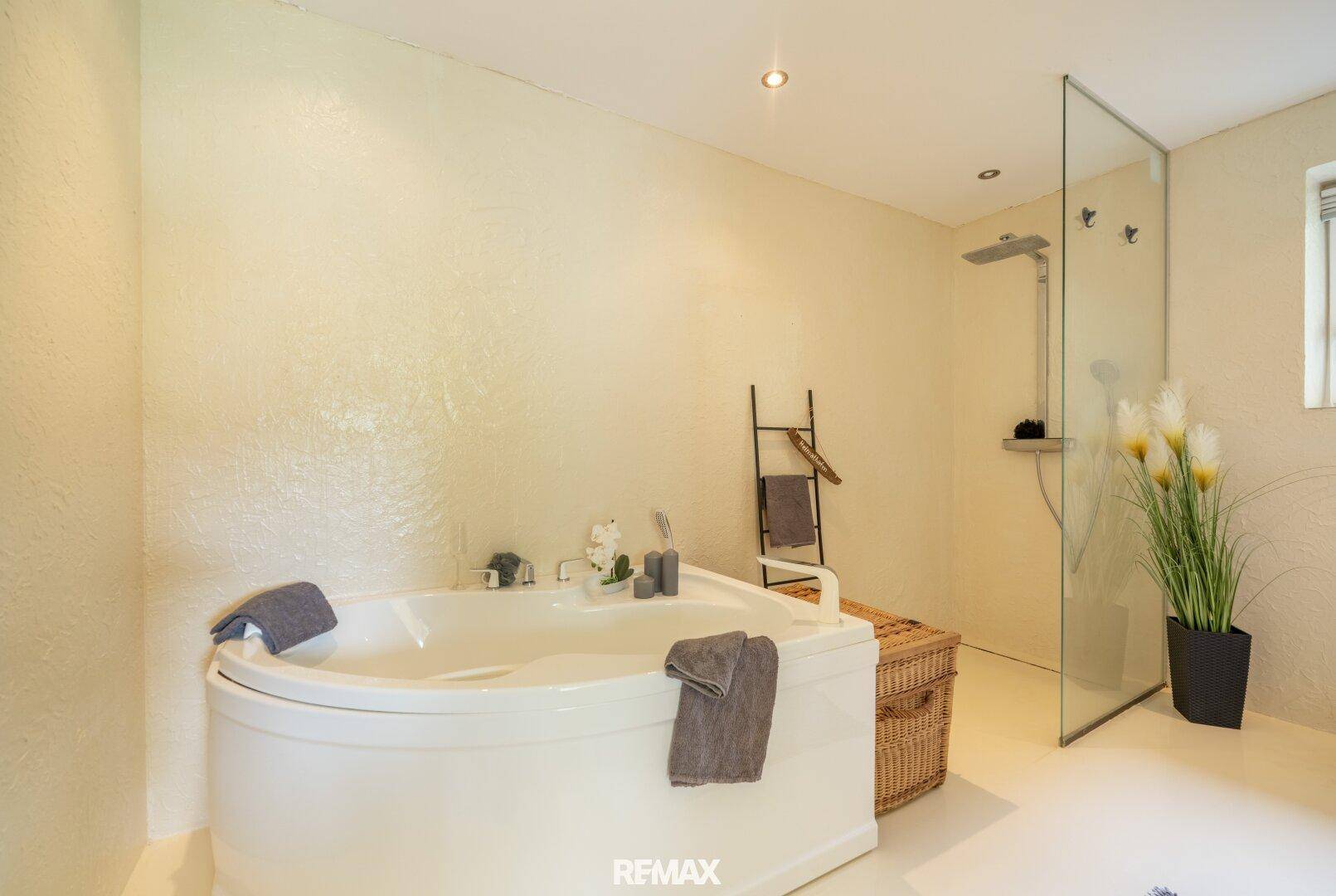 Badezimmer Erdgeschoß