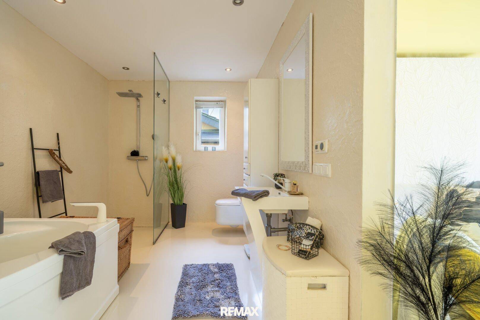 Badezimmer Erdgeschoß