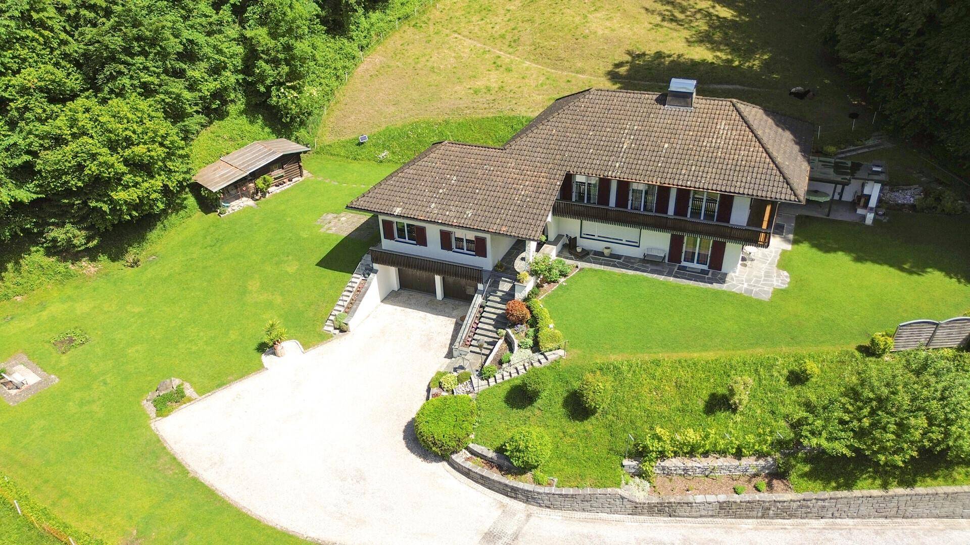 Exklusives Einfamilienhaus mit Doppelgarage in Schwarzach - Ansicht 3