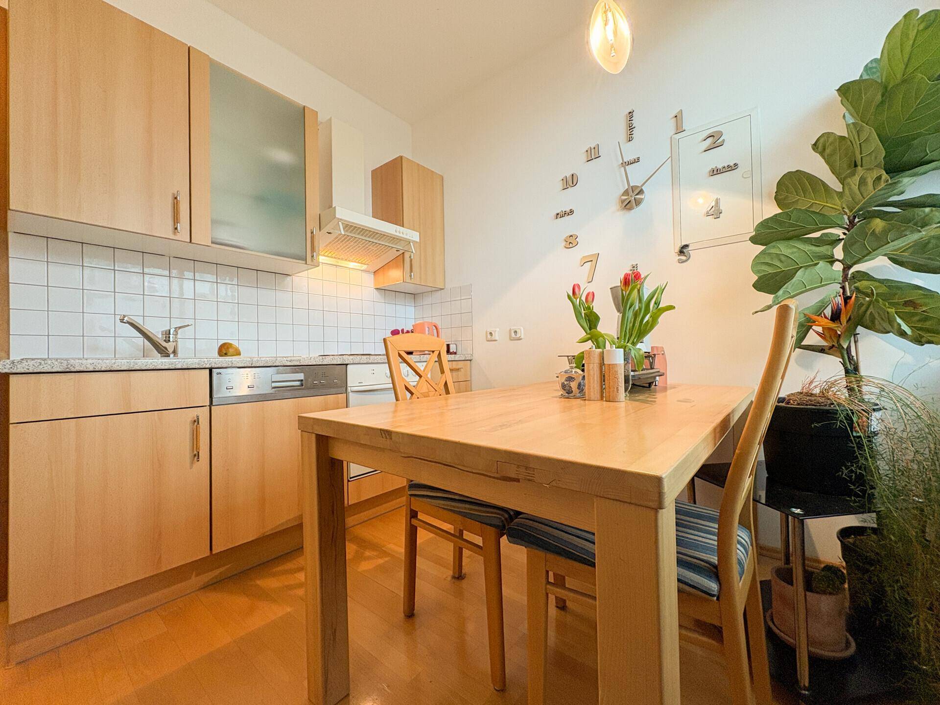 Pauschalmiete - Möblierte 1,5-Zimmer-Stadtwohnung inkl. TG - Ansicht 5
