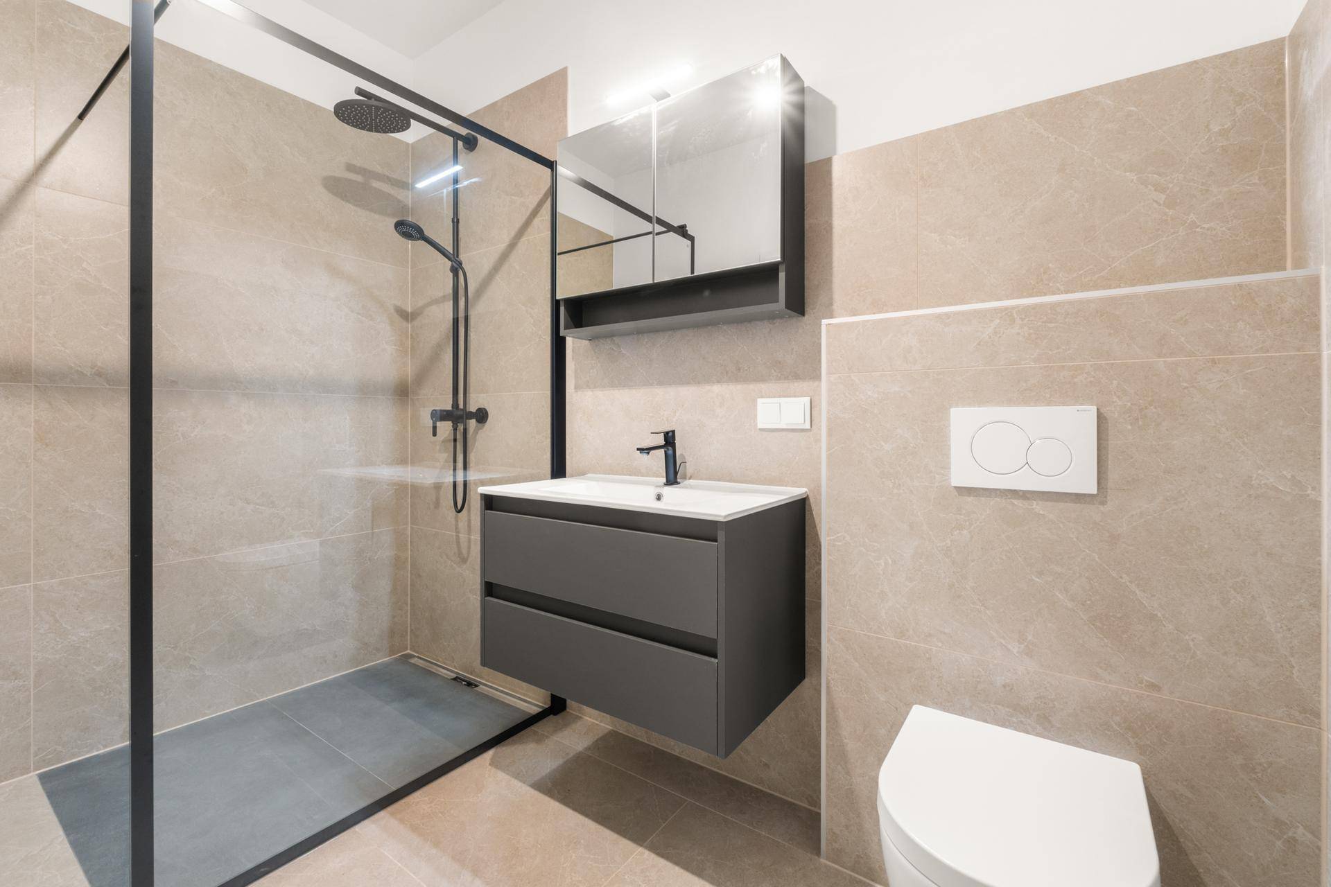 Helle Räume, ein eigener Garten &amp; moderne Wohnqualität: 3-Zimmer-Wohnung mit Terrasse und Photovoltaik-Anlage in Straßgang - Ansicht 5