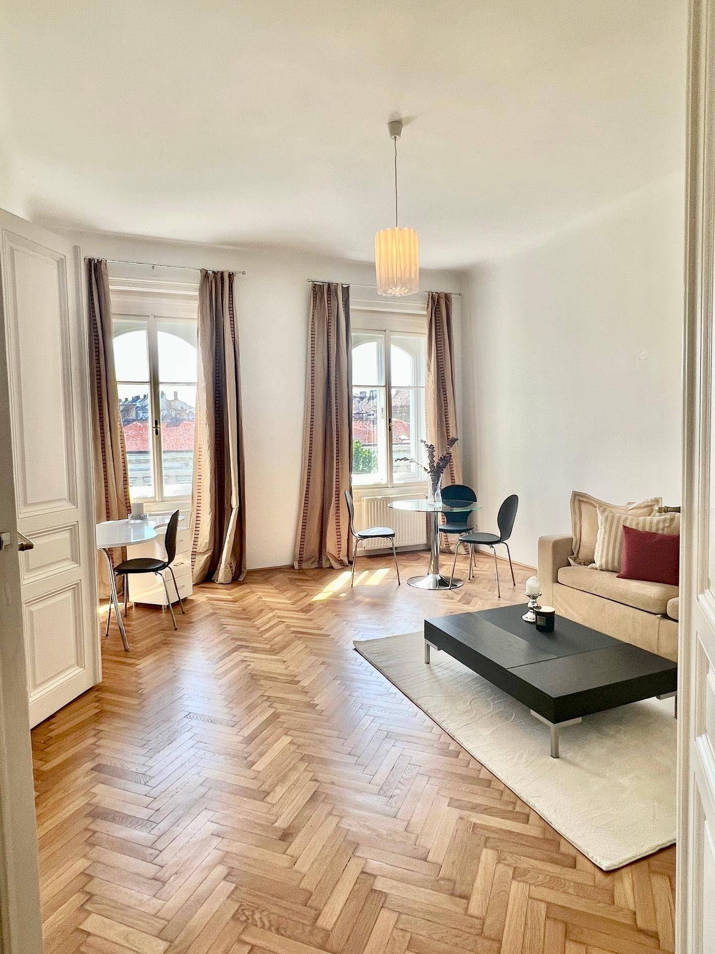 Stilvolles Altbau-Apartment - voll-möbliert zur Kurzzeitmiete - Ansicht 3