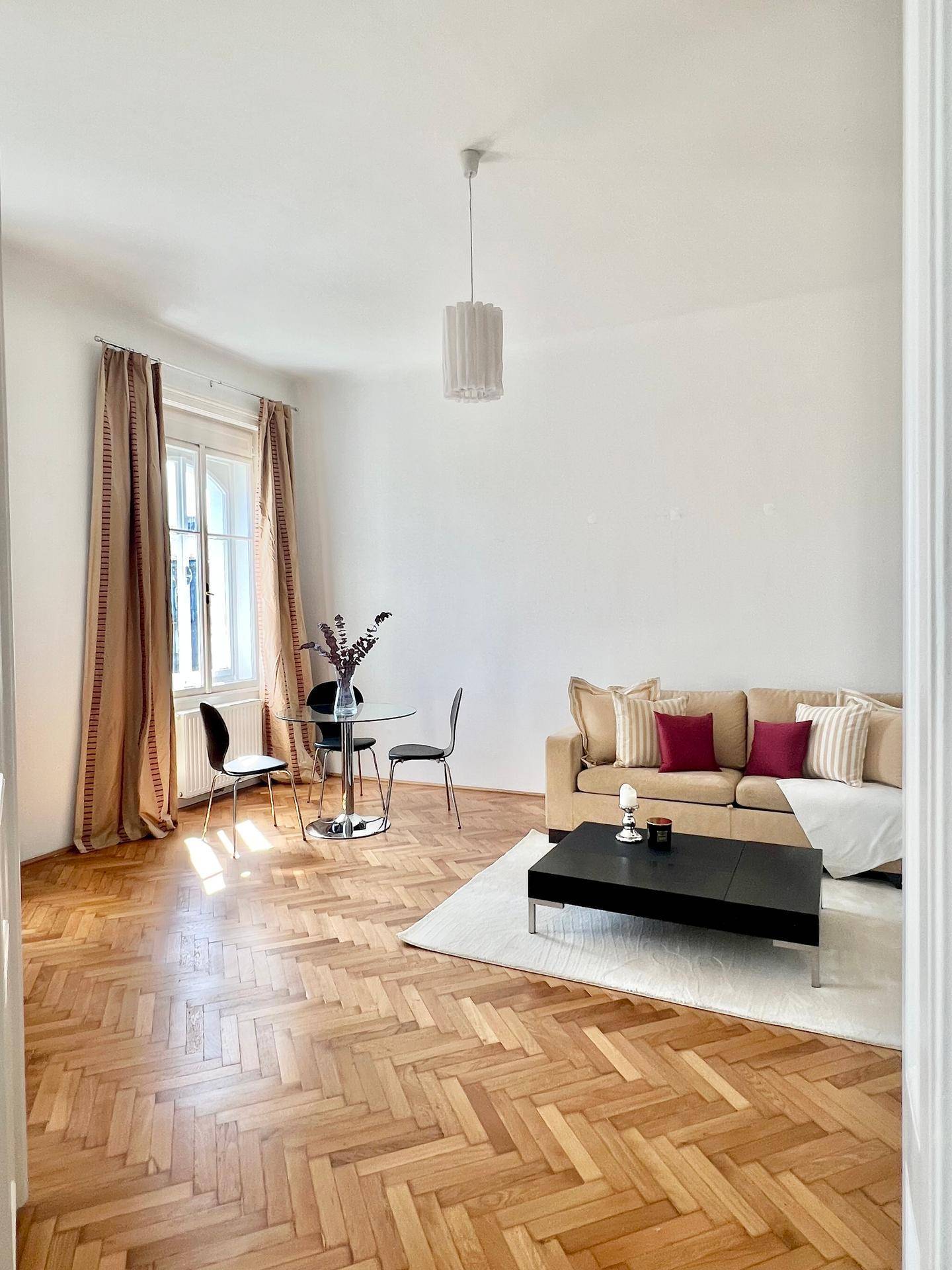 Stilvolles Altbau-Apartment - voll-möbliert zur Kurzzeitmiete - Ansicht 4