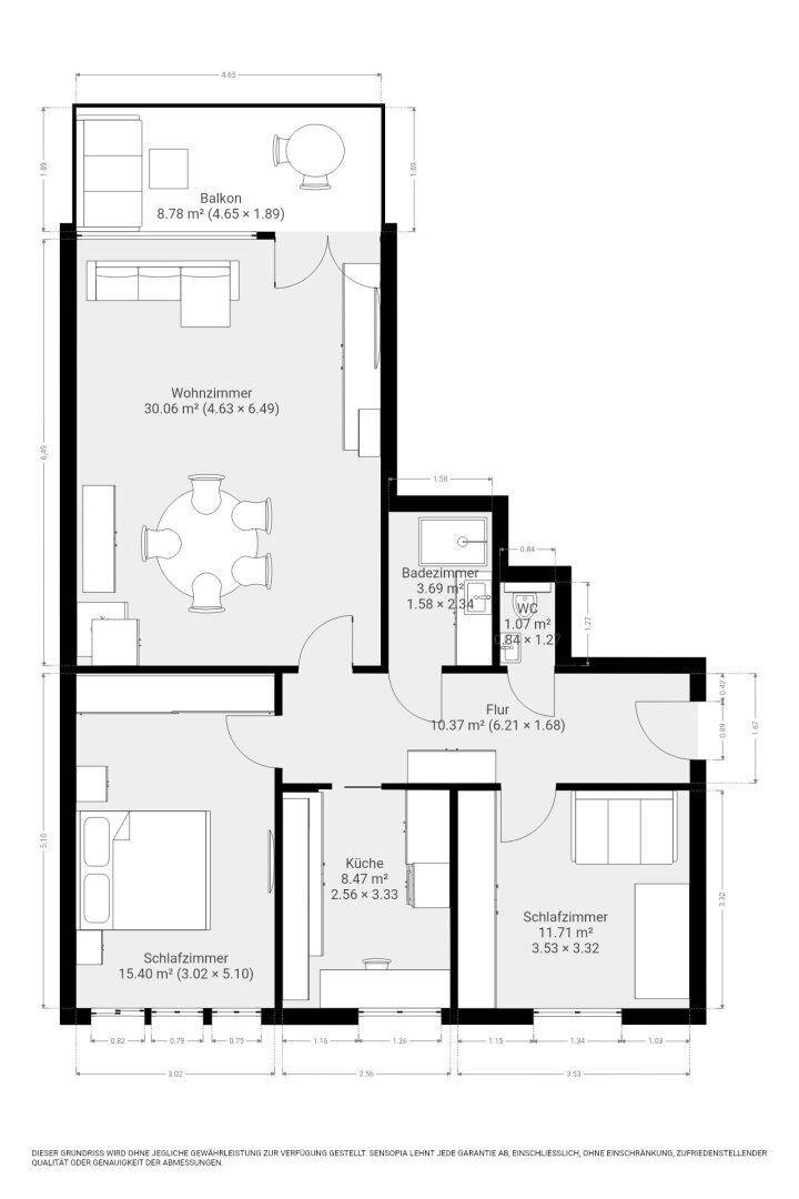 Detaillierter Grundriss mit Balkon, offenem Wohnbereich, zwei Schlafzimmern und separatem WC.