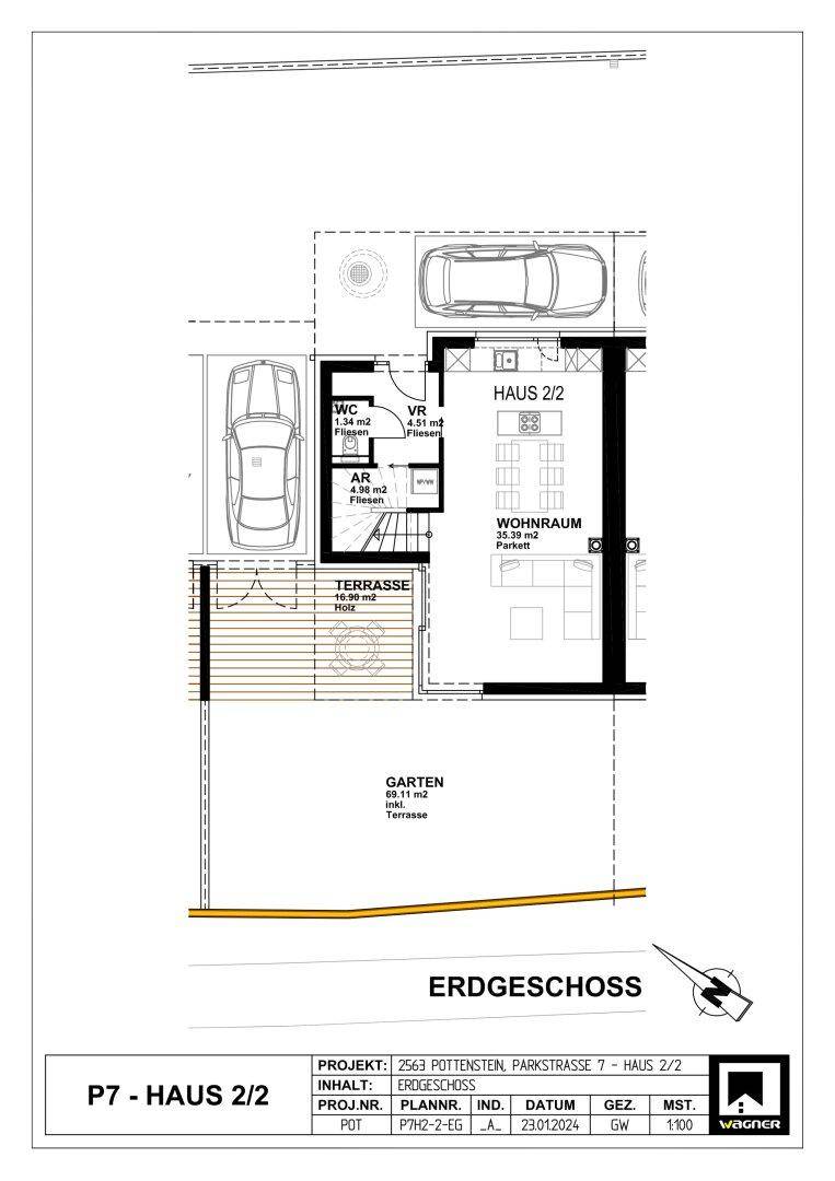 Grundriss des Erdgeschosses mit Wohnraum, Terrasse, Garten und zwei Parkplätzen.