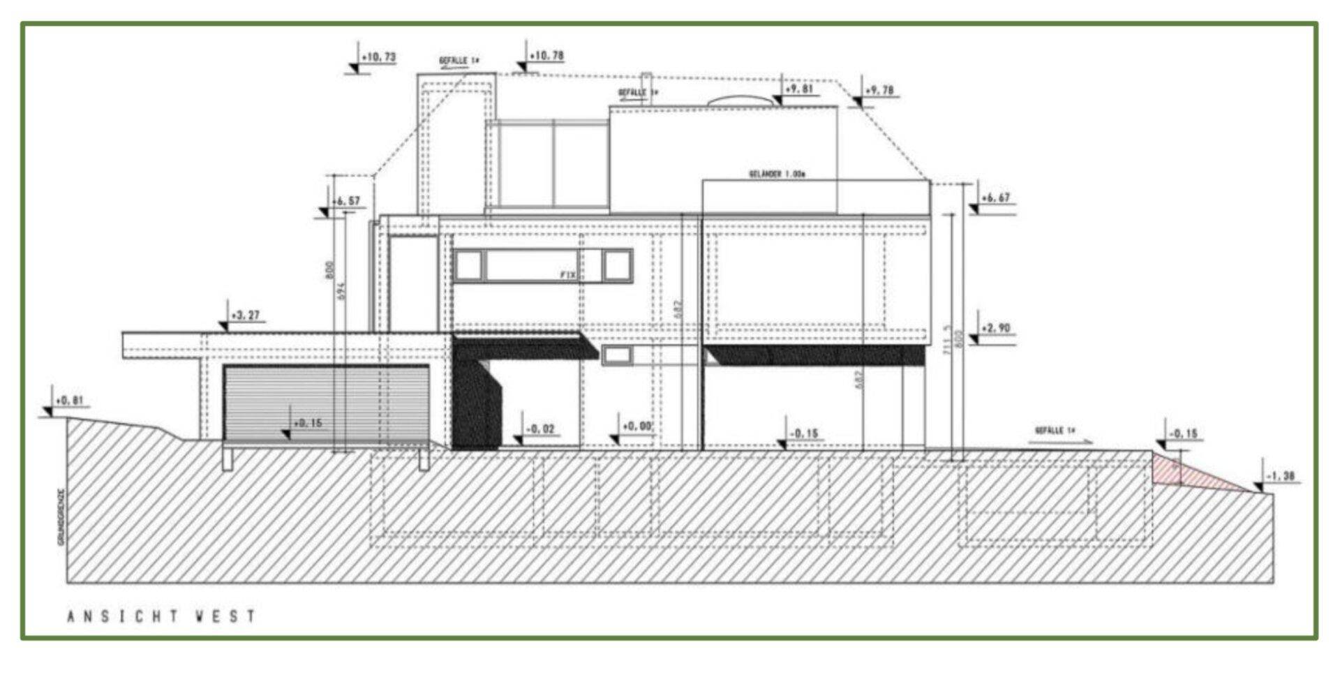 Architektonischer Schnittplan des Gebäudes mit Seitenansicht und Höhenangaben.