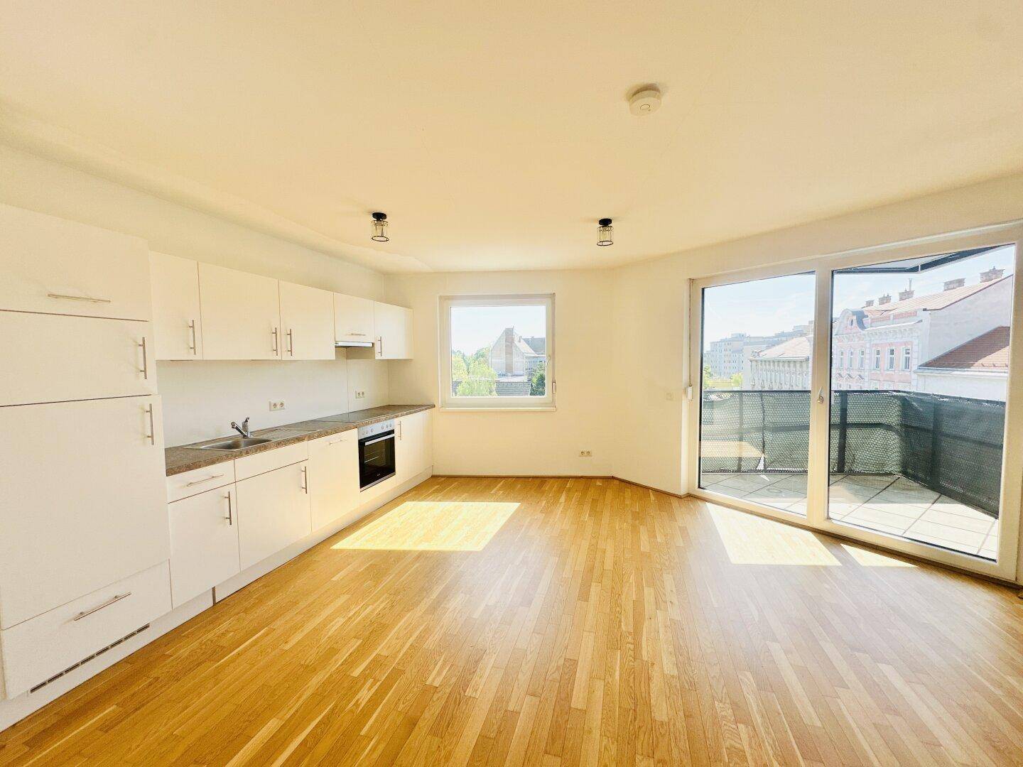 AB SOFORT BEZIEHBAR!! Wohnen in Floridsdorf – Sehr geräumige 2-Zimmerwohnung + Balkon- Nähe Shopping City Nord &amp; Klink Floridsdorf! - Ansicht 2