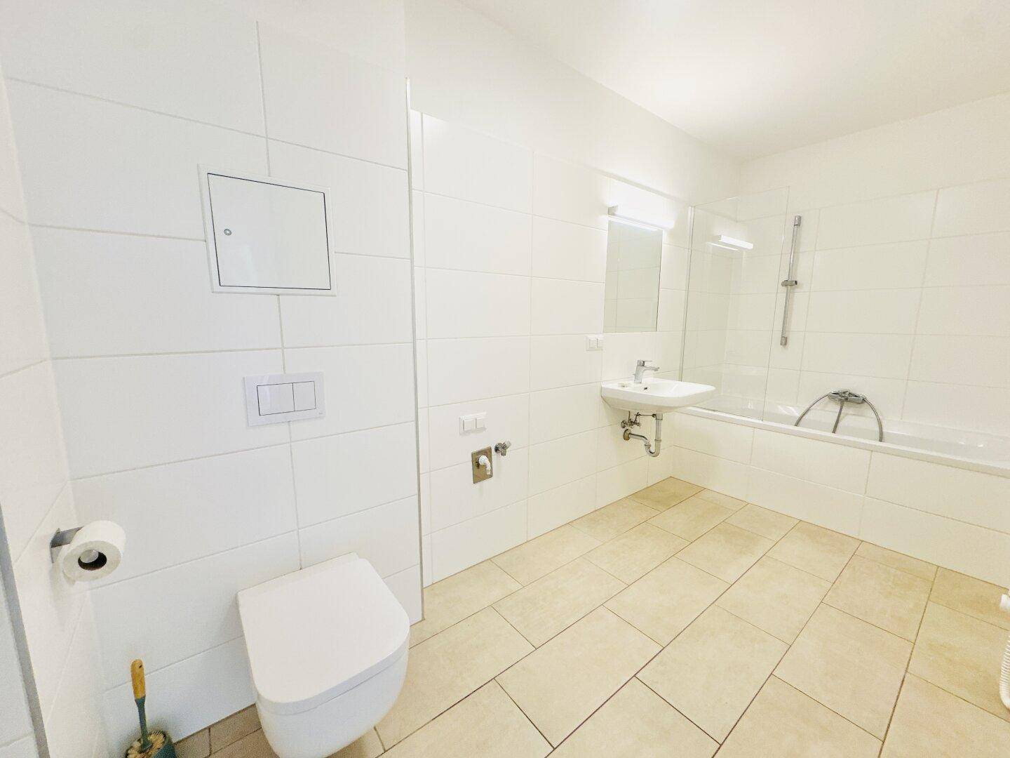 AB SOFORT BEZIEHBAR!! Wohnen in Floridsdorf – Sehr geräumige 2-Zimmerwohnung + Balkon- Nähe Shopping City Nord &amp; Klink Floridsdorf! - Ansicht 5
