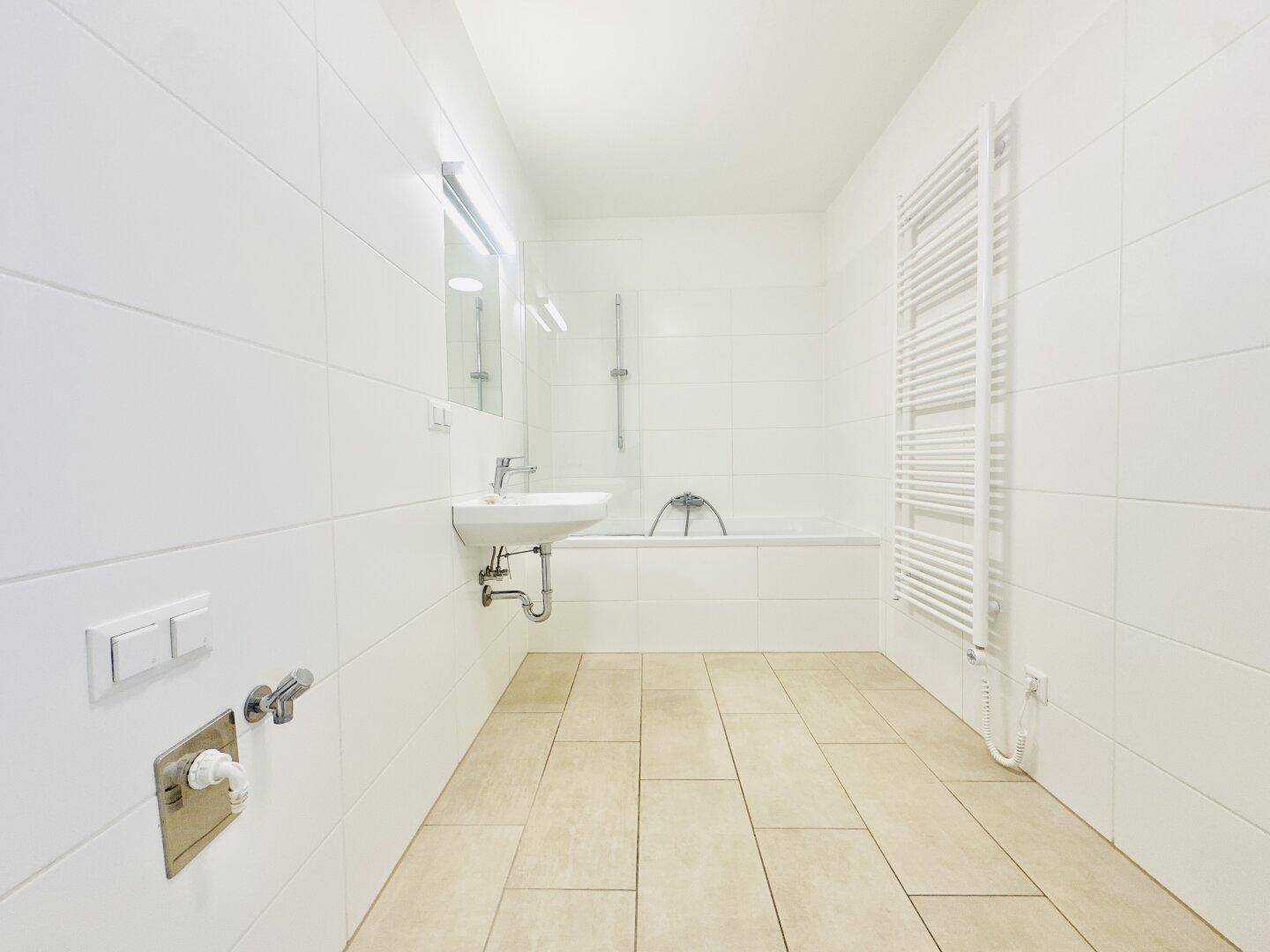 AB SOFORT BEZIEHBAR!! Wohnen in Floridsdorf – Sehr geräumige 2-Zimmerwohnung + Balkon- Nähe Shopping City Nord &amp; Klink Floridsdorf! - Ansicht 6