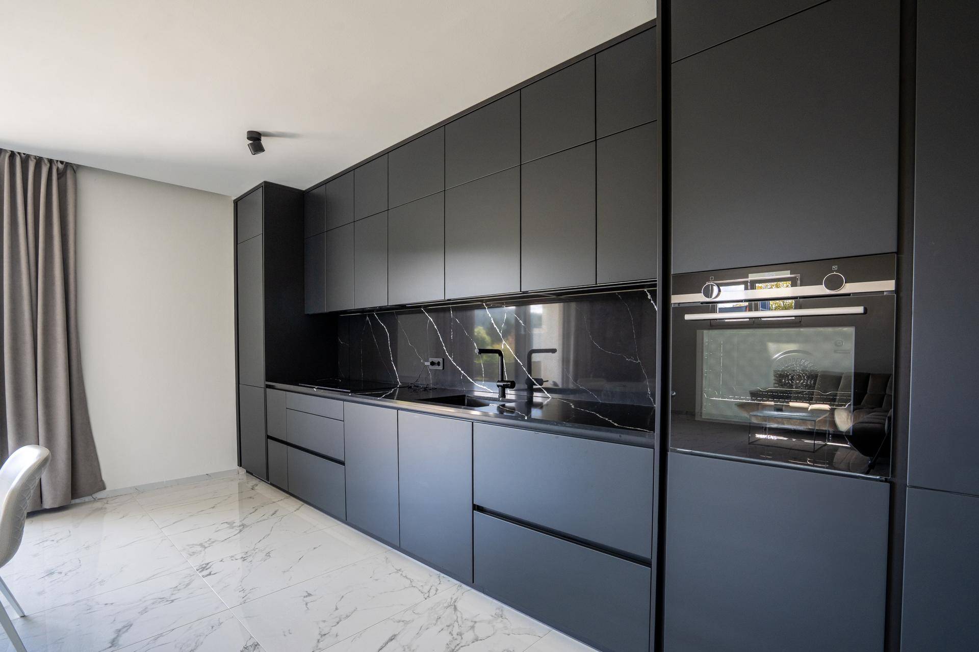 Lifestyle-Wohnhaus mit 2 Wohneinheiten in unmittelbarer Wörthersee-Nähe - Widok 3