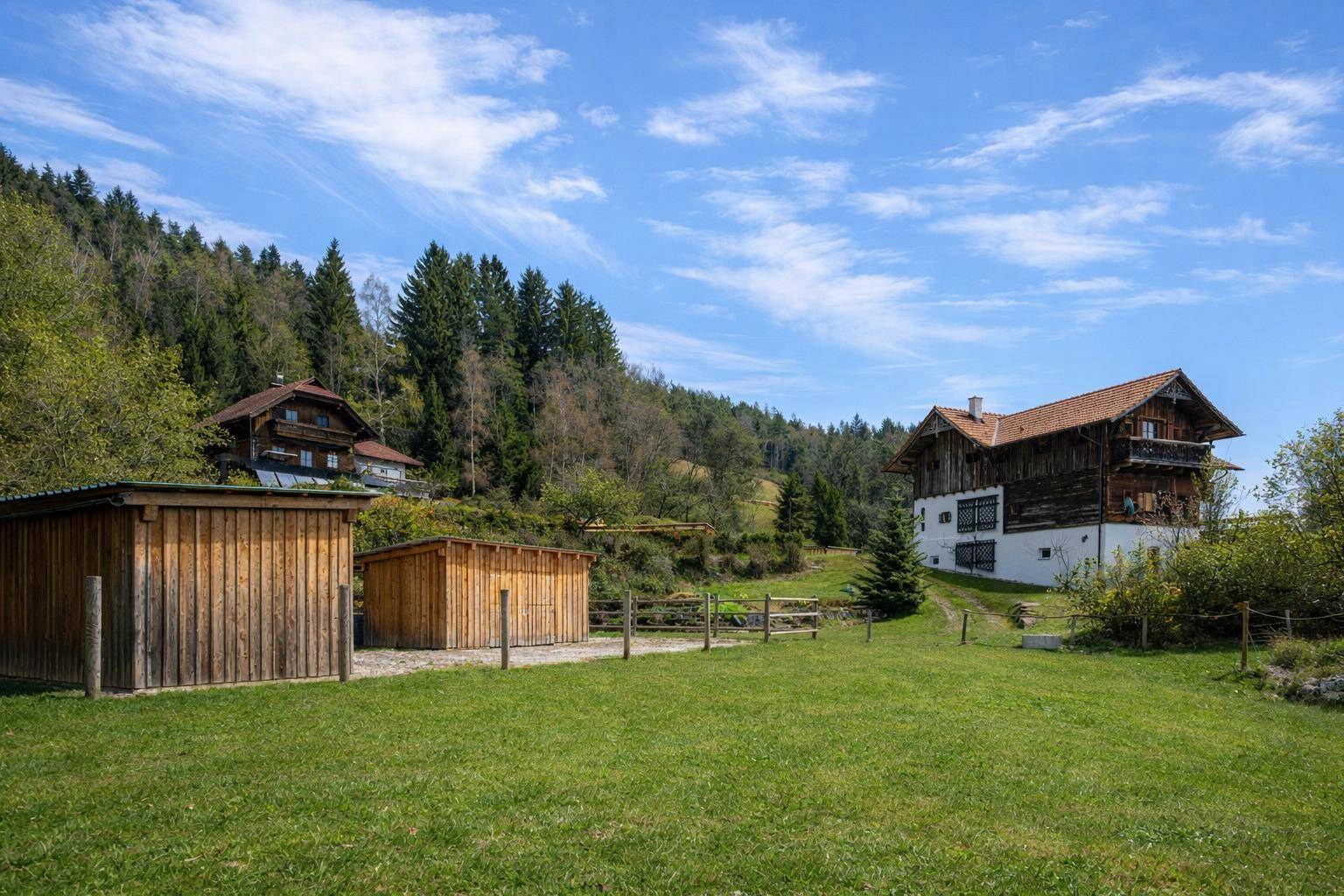 Stilvoller Landsitz mit Gästehaus auf großem Grundstück in idyllischer Wörthersee-Nähe - Ansicht 6