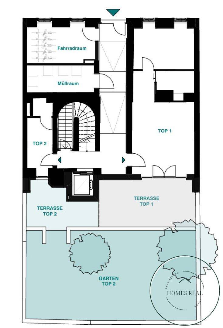 Grundriss des Erdgeschosses mit Terrassen, Garten und Gemeinschaftsräumen wie Fahrrad- und Müllraum.