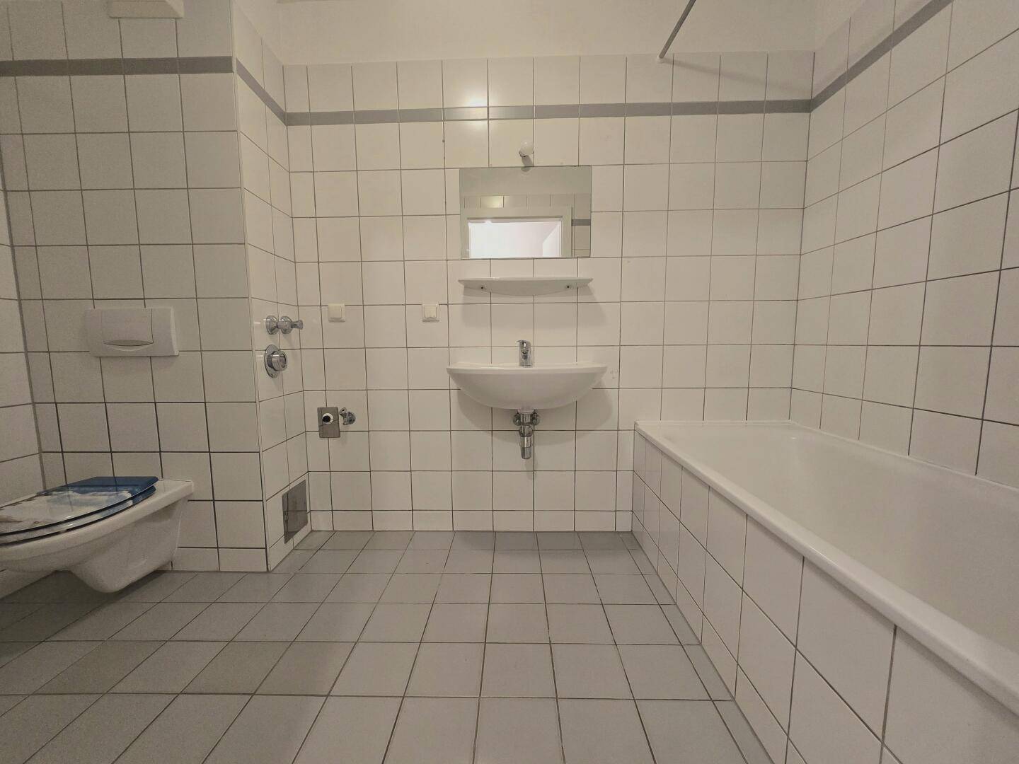20250903_081636