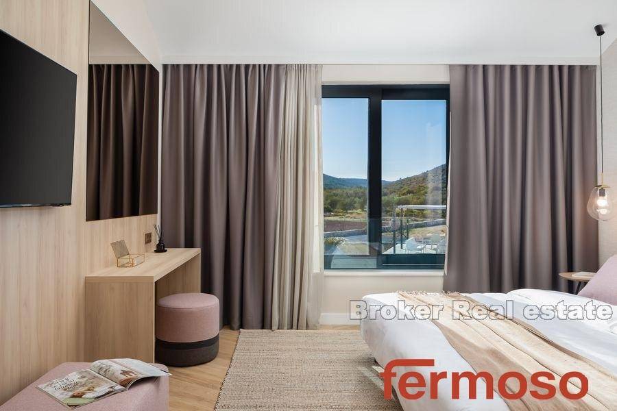 2022-363-013-2022-363-near-trogir-luxury-villa-with-pool-for-sale