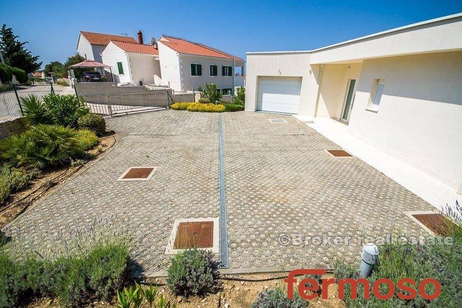 2013-146-16-4871-30b-Rogoznica-villa-seafront-for-sale