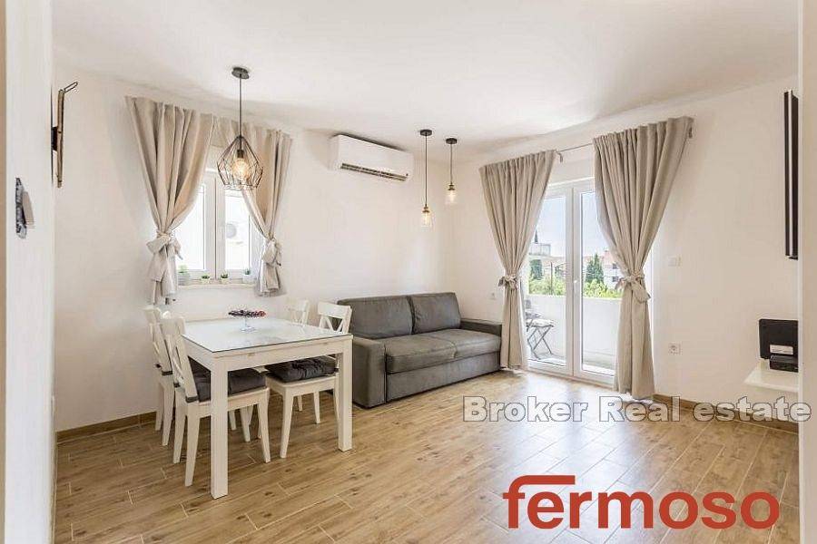 2038-68-002-2038-68-Split-two-bedroom-apartment-for-sale